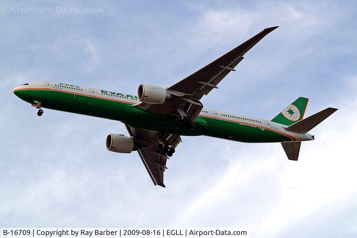 B-16709, 2007 Boeing 777-35E/ER C/N 33753, Boeing 777-35EER [33753] (EVA Airways) Home~G 16/08/2009. On approach 27R