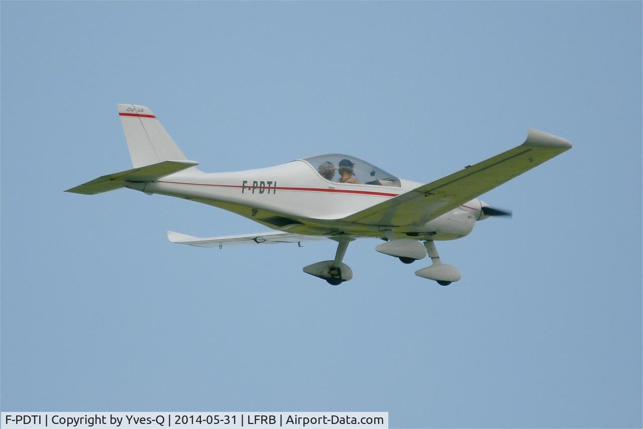 F-PDTI, Pennec Serge Dieselis PL-2 C/N 02, Pennec Serge DIESELIS PL-2, Take off Rwy 07R, Brest-Bretagne Airport (LFRB-BES)
