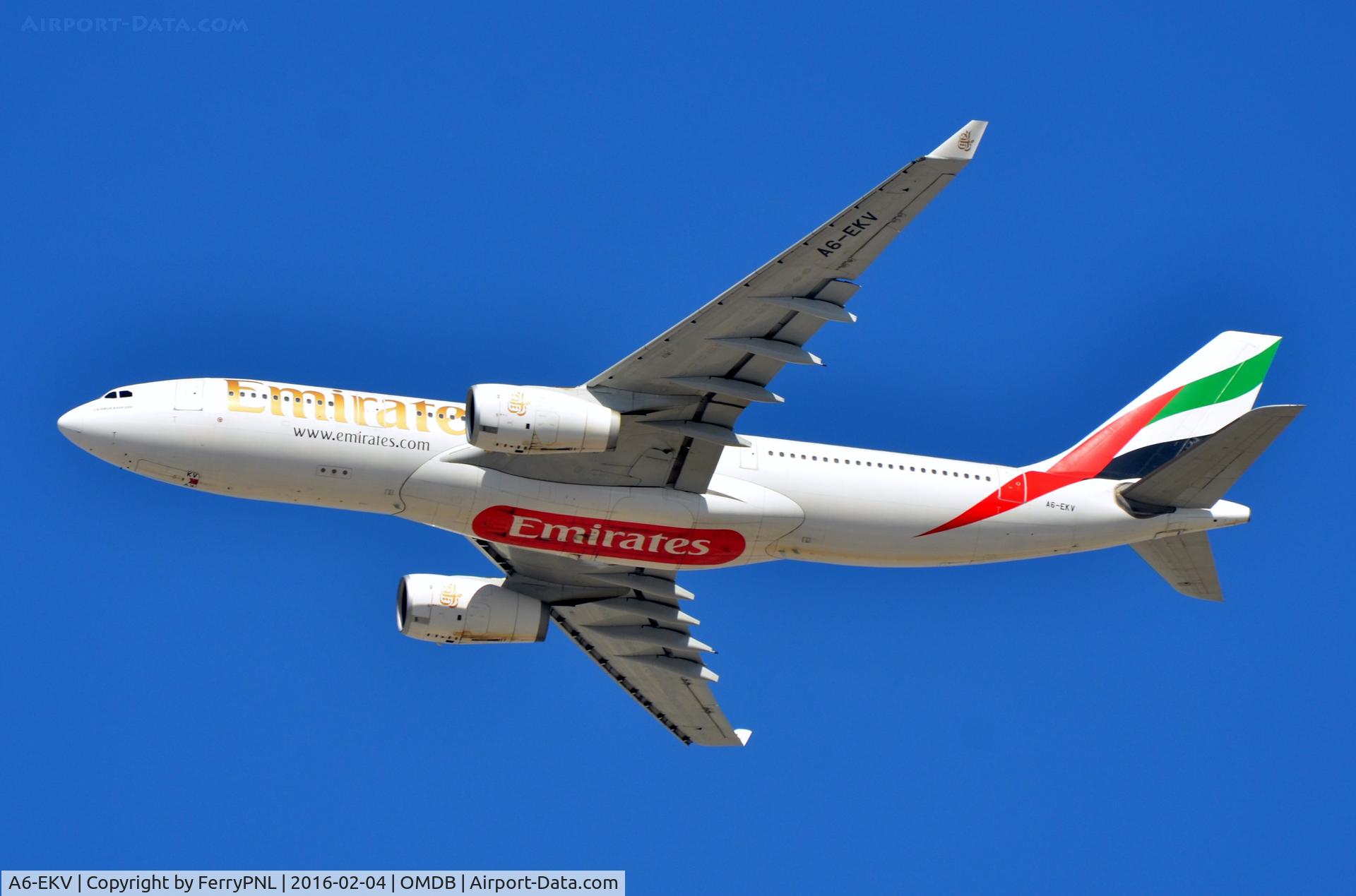 A6-EKV, 1999 Airbus A330-243 C/N 314, Emirates A332