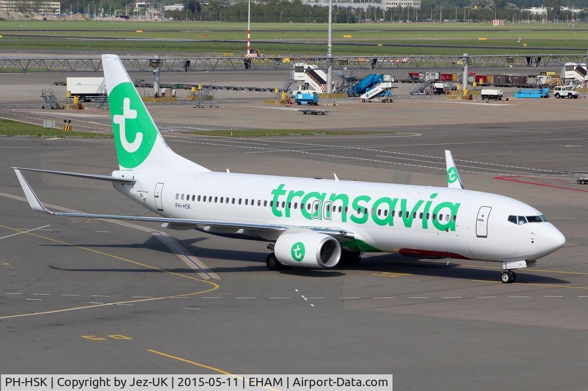 PH-HSK, 2015 Boeing 737-8K2 C/N 41330, only about a month old when this photo taken,