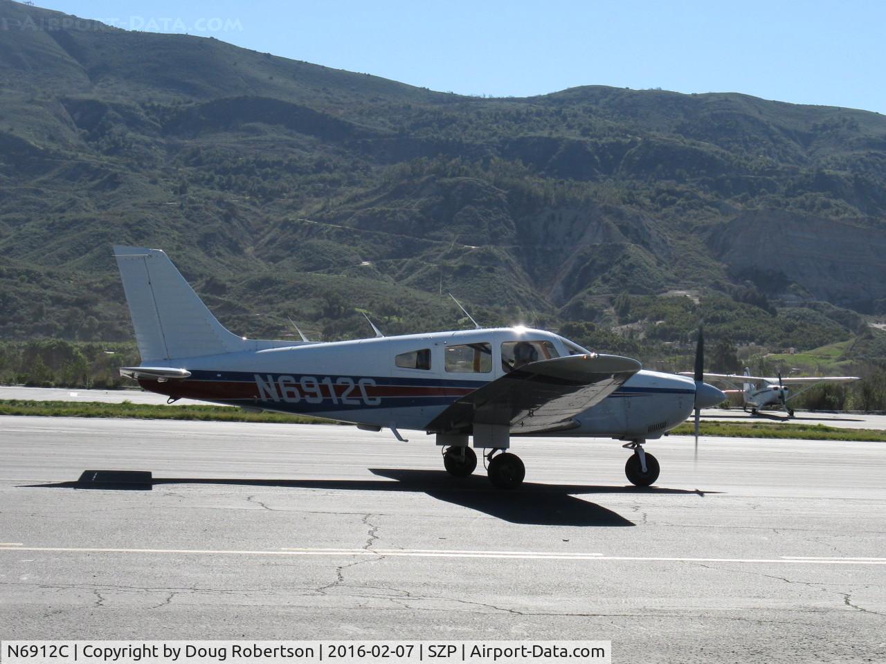 N6912C, 1985 Piper PA-28-181 C/N 28-8590051, 1985 Piper PA-28-181 ARCHER II, Lycoming O&VO-360 180 hp, taxi back after landing Rwy 04. Ninety-two were built this production year.