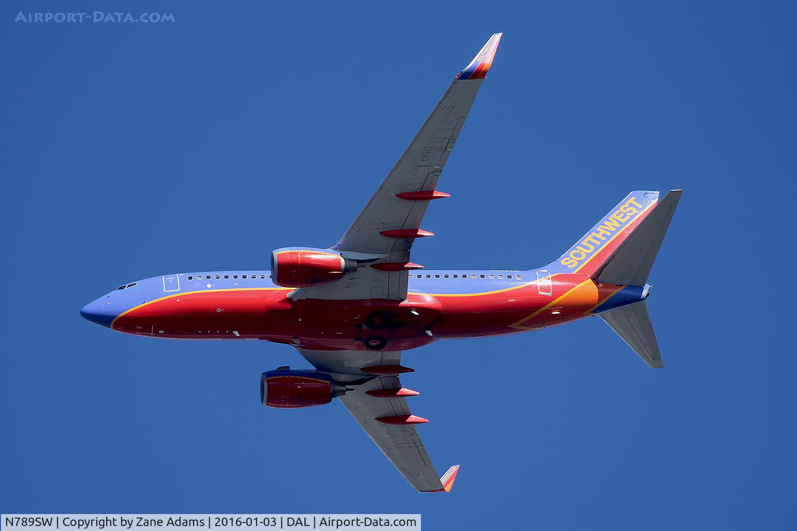 N789SW, 2000 Boeing 737-7H4 C/N 29816, Descending into Dallas Love Field
