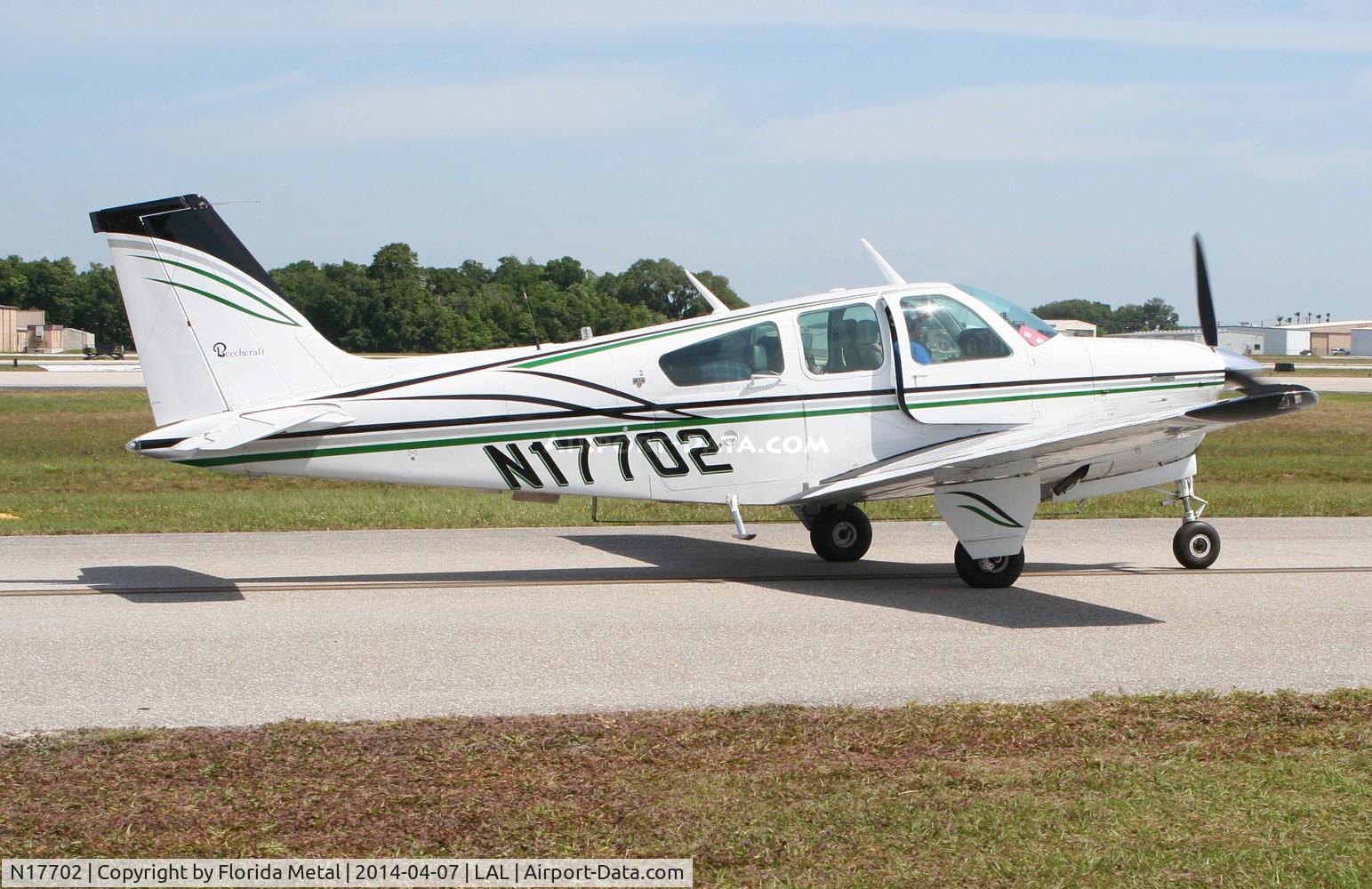 N17702, 1977 Beech F33A Bonanza C/N CE-701, Beech F33A