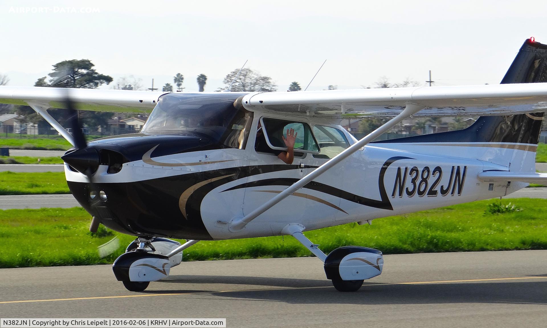 N382JN, 1973 Cessna 172M C/N 17262794, South County-based 1973 Cessna 172M taxing out for departure at Reid Hillview Airport, San Jose, CA. Very nice livery!
