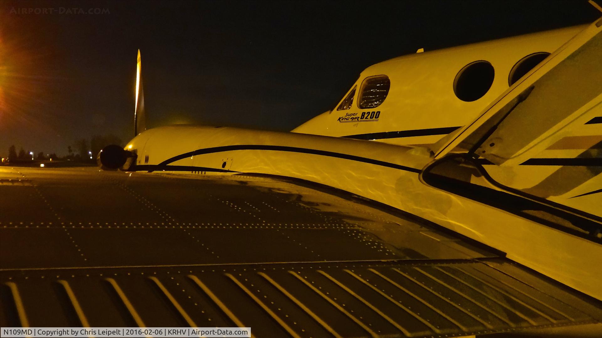 N109MD, 1985 Beech B200 King Air C/N BB-1213, MBD Inc (Dover, DE) 1985 Beechcraft King Air B200 in for a late night arrival at Reid Hillview Airport, San Jose, CA. Our third Super Bowl 50 aircraft at Reid Hillview!!!