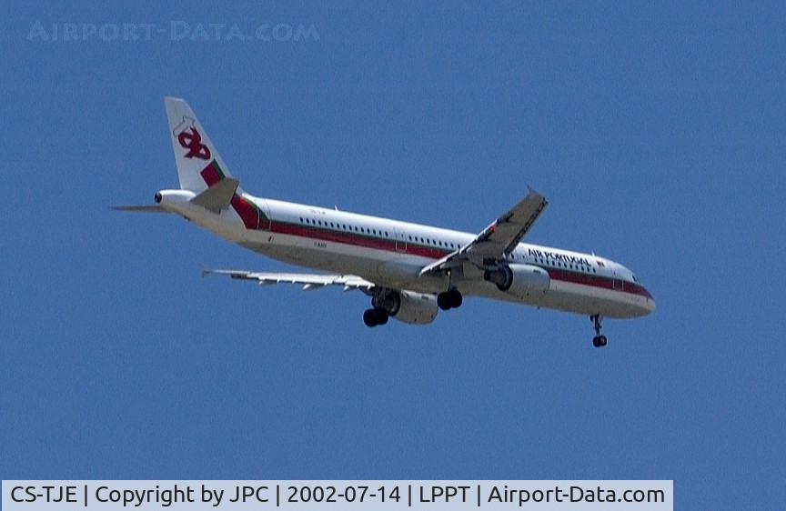 CS-TJE, 2000 Airbus A321-211 C/N 1307, Old livery, much nicer....