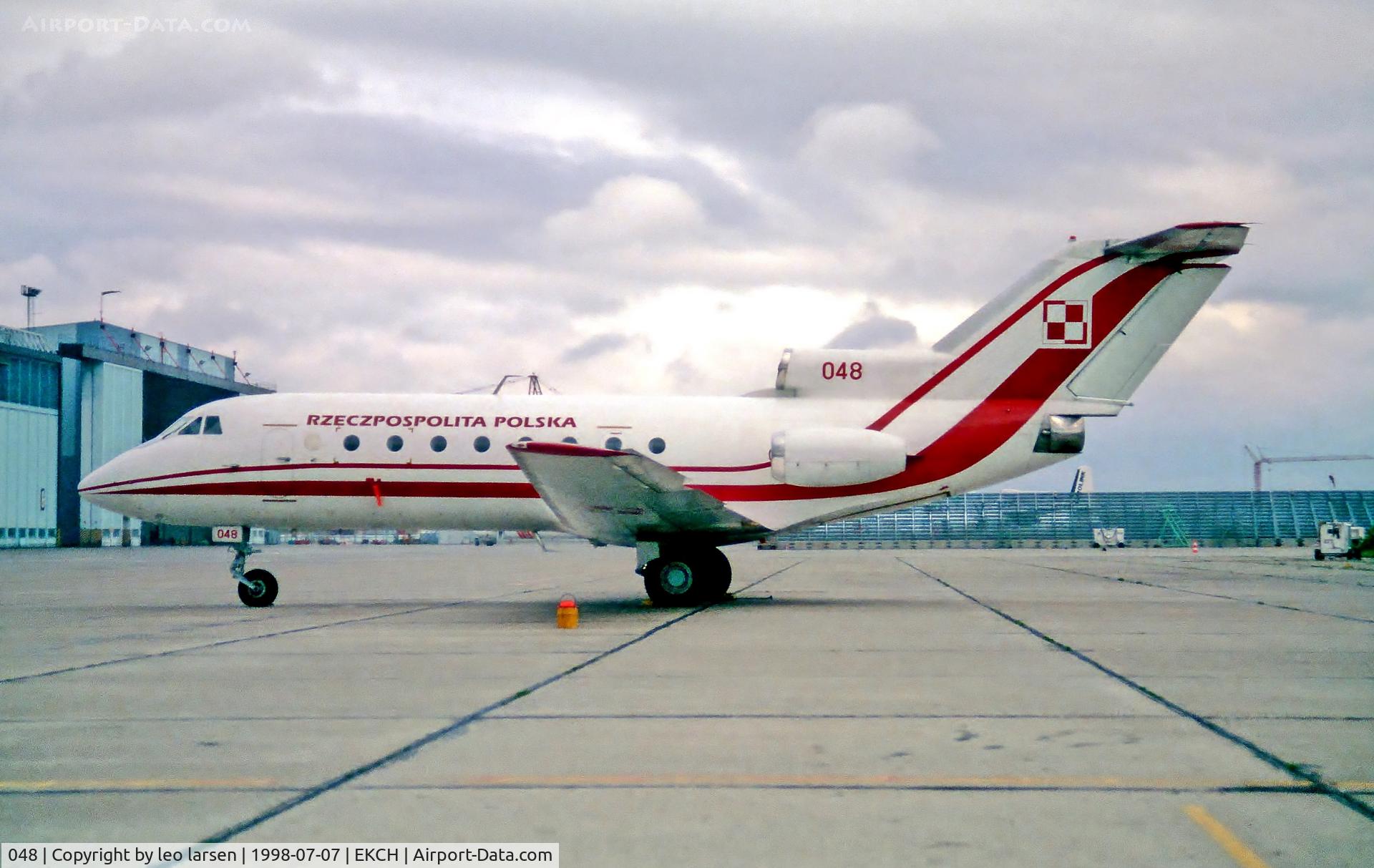 048, 1980 Yakovlev Yak-40 C/N 9021660, Copenhagen 7.7.98