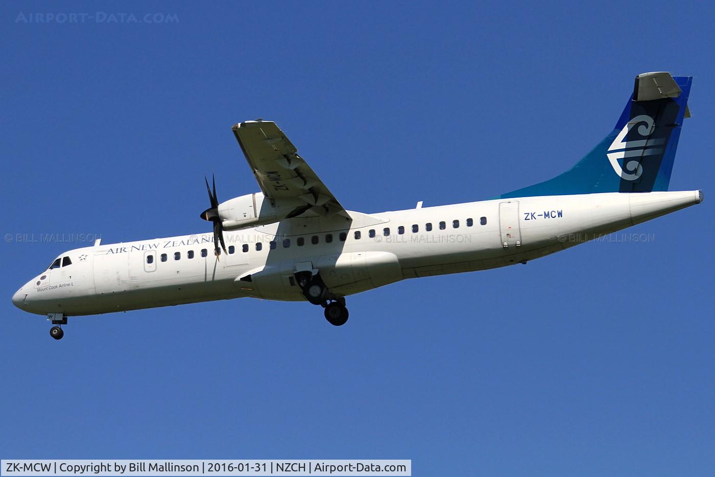 ZK-MCW, 2000 ATR 72-212A C/N 646, in onto 02 from ROT