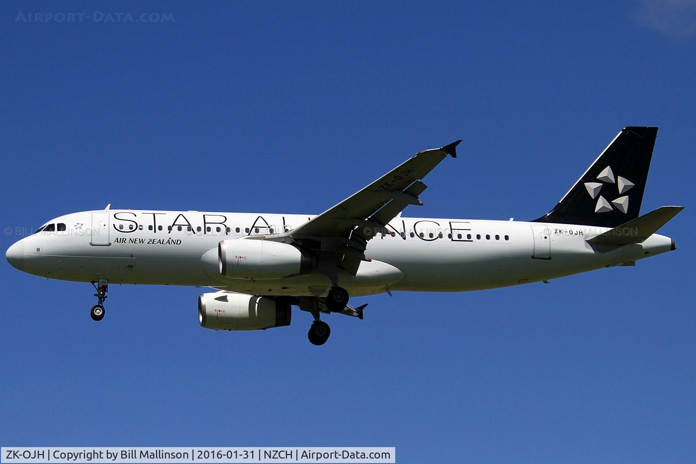 ZK-OJH, 2004 Airbus A320-232 C/N 2257, approach to 02