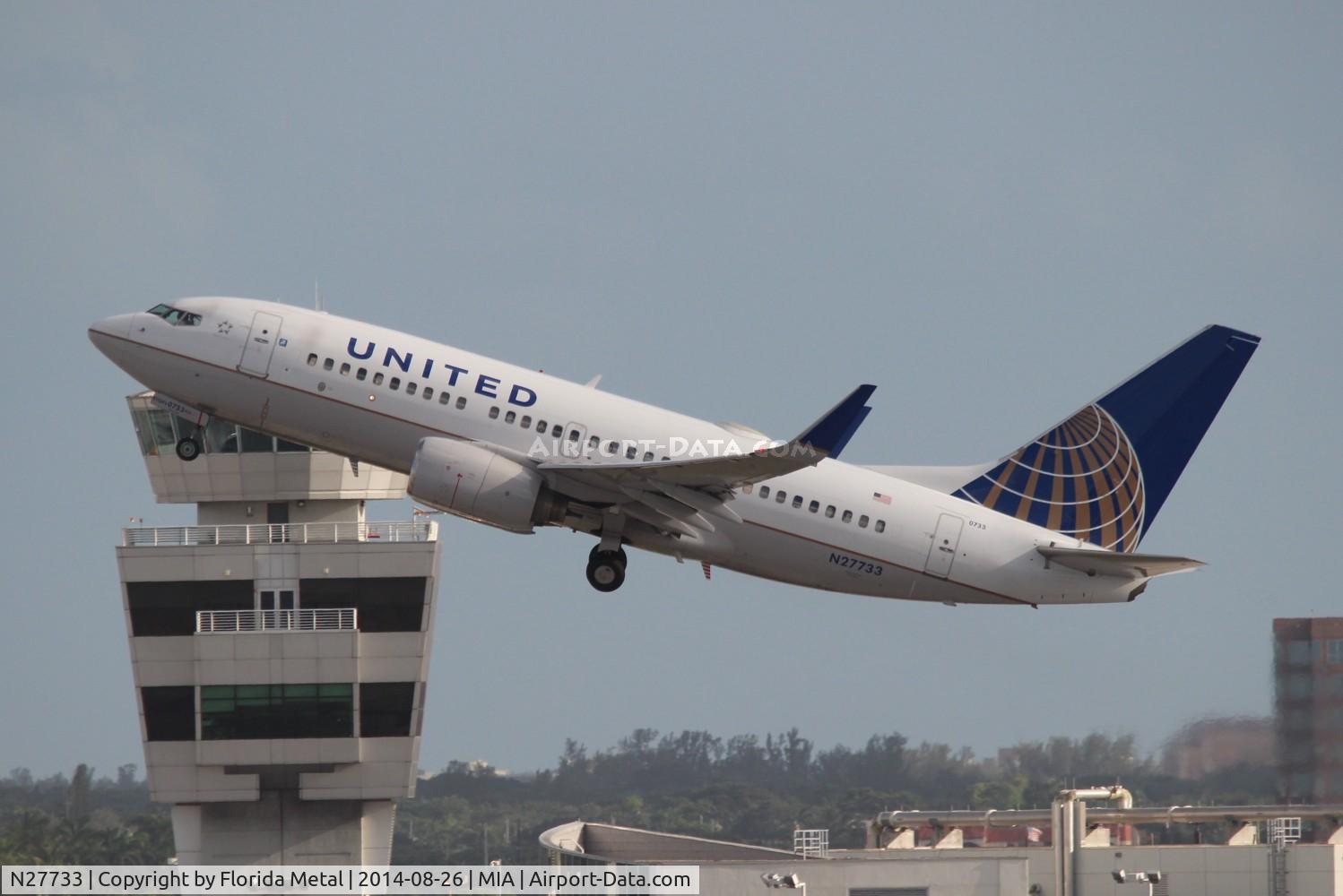 N27733, 1999 Boeing 737-724 C/N 28800, United