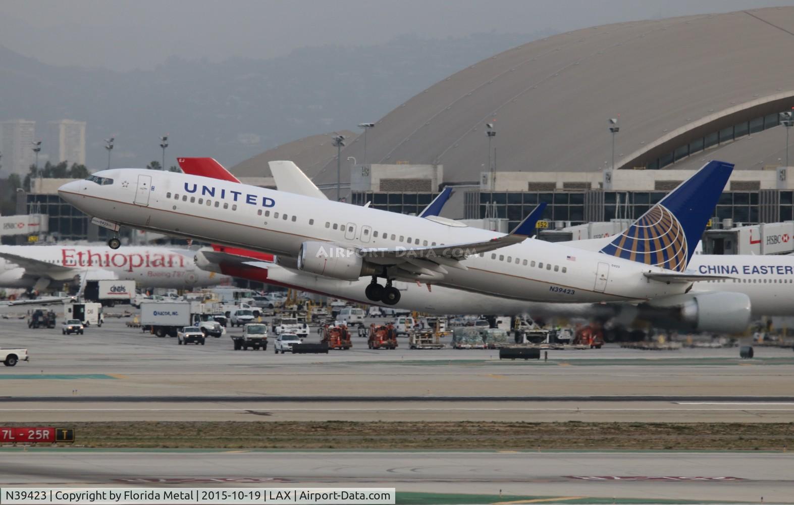 N39423, 2008 Boeing 737-924/ER C/N 32829, United