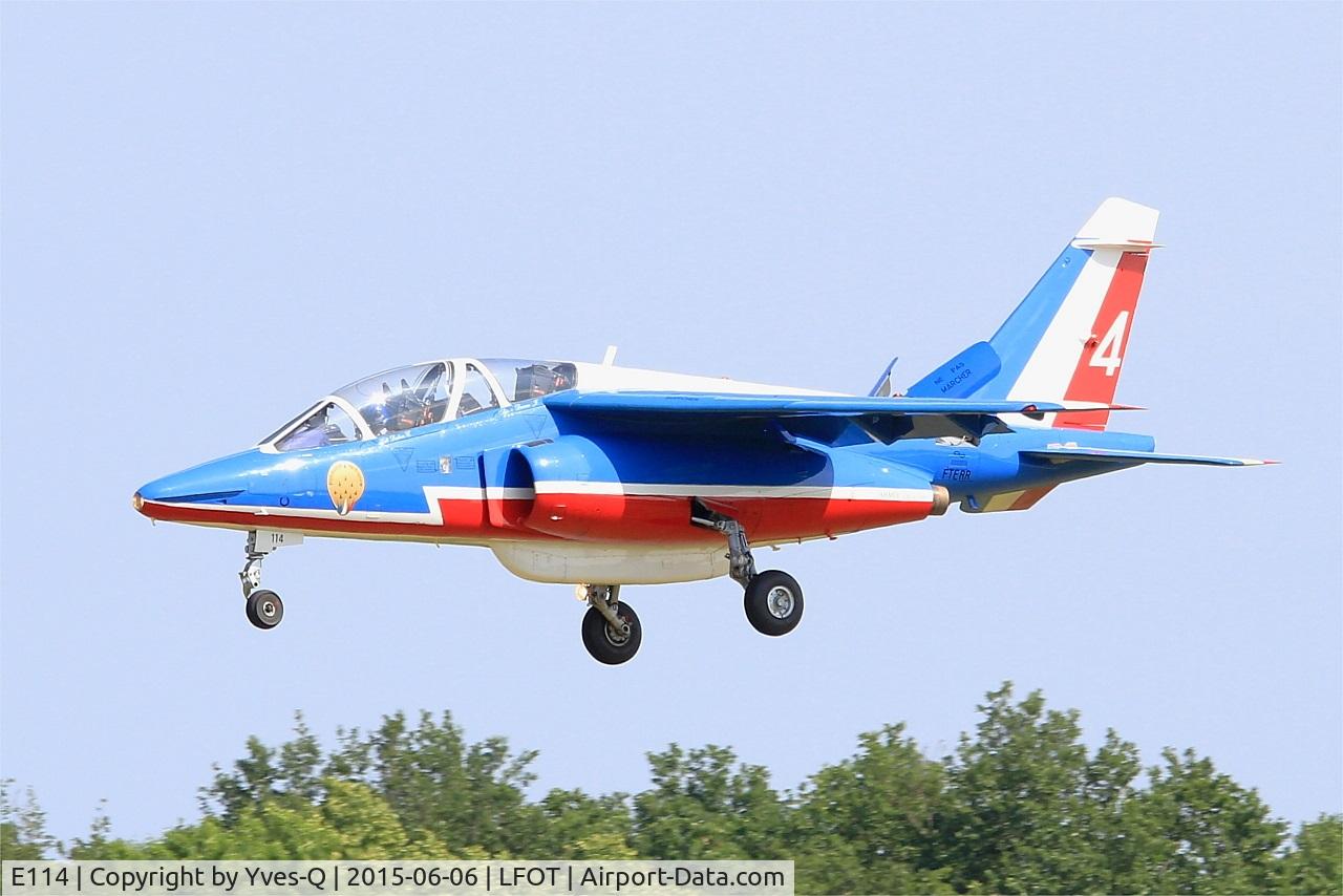 E114, Dassault-Dornier Alpha Jet E C/N E114, Dassault-Dornier Alpha Jet E (F-TERR), Athos 04 of Patrouille de France 2015, Short approach rwy 02, Tours-St Symphorien Air Base 705 (LFOT-TUF) Open day 2015