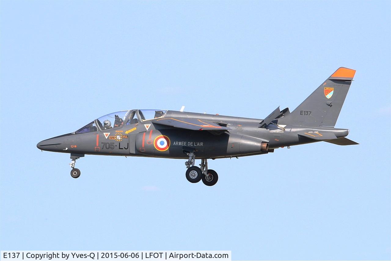 E137, Dassault-Dornier Alpha Jet E C/N E137, Dassault-Dornier Alpha Jet E (705-LJ), On final rwy 02, Tours - St Symphorien Air Base 705 (LFOT-TUF) Open day 2015