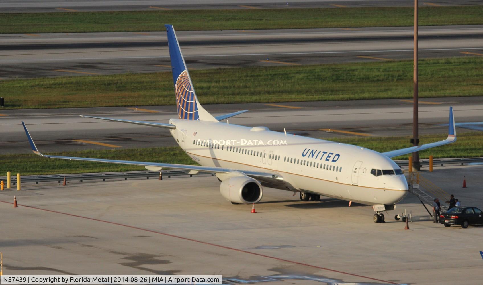 N57439, 2009 Boeing 737-924/ER C/N 33534, United