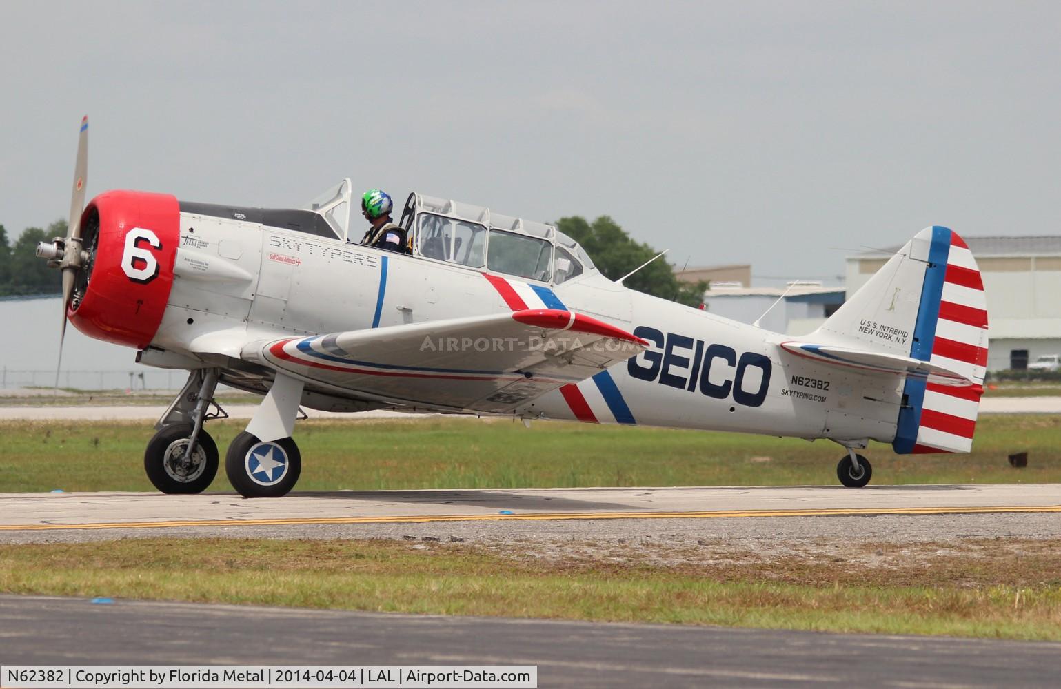 N62382, 1940 North American SNJ-2 Texan C/N 2039, Geico Skytypers