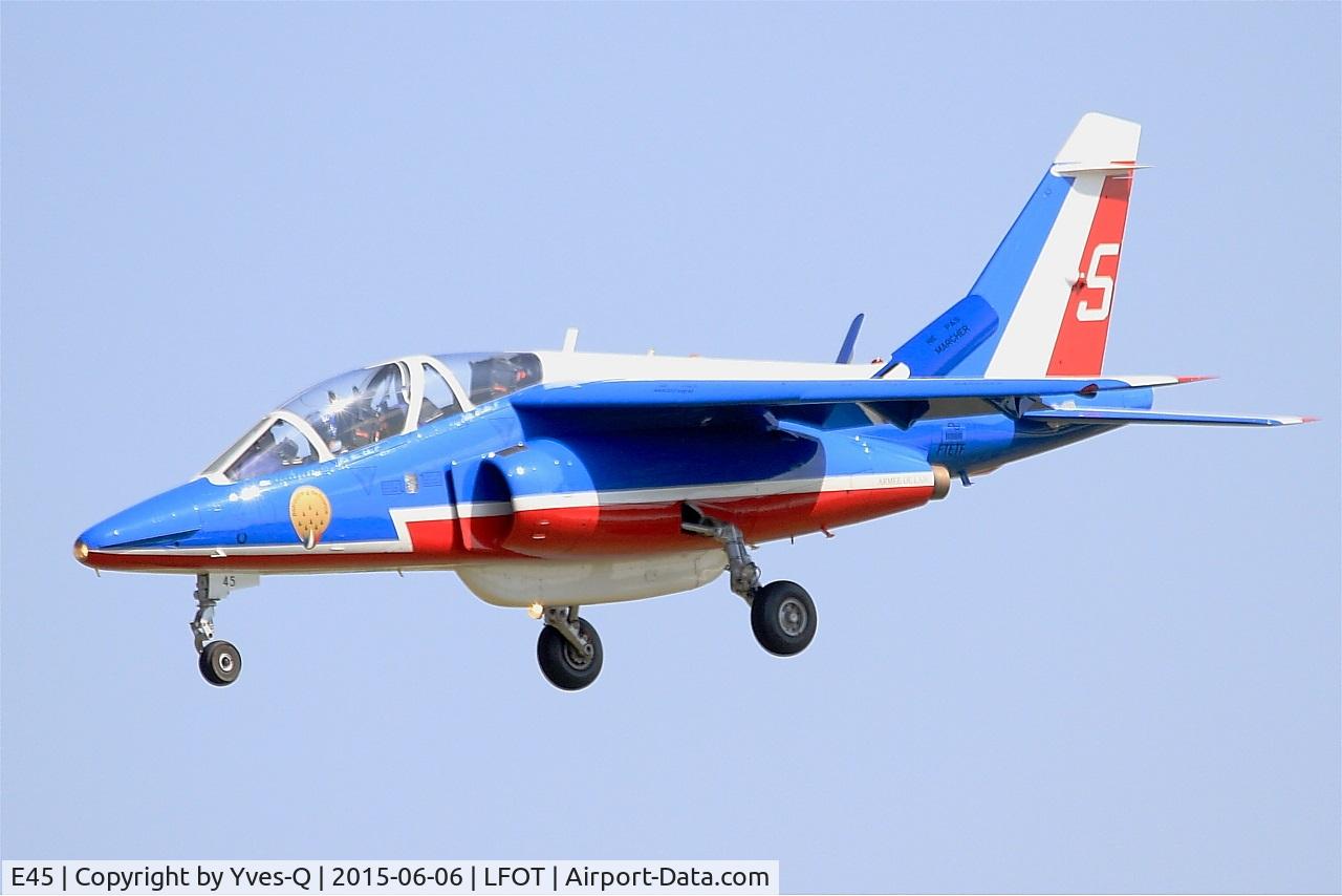 E45, Dassault-Dornier Alpha Jet E C/N E45, Dassault-Dornier Alpha Jet E (F-TETF), Athos 05 of Patrouille de France 2015, Short approach rwy 02, Tours-St Symphorien Air Base 705 (LFOT-TUF) Open day 2015