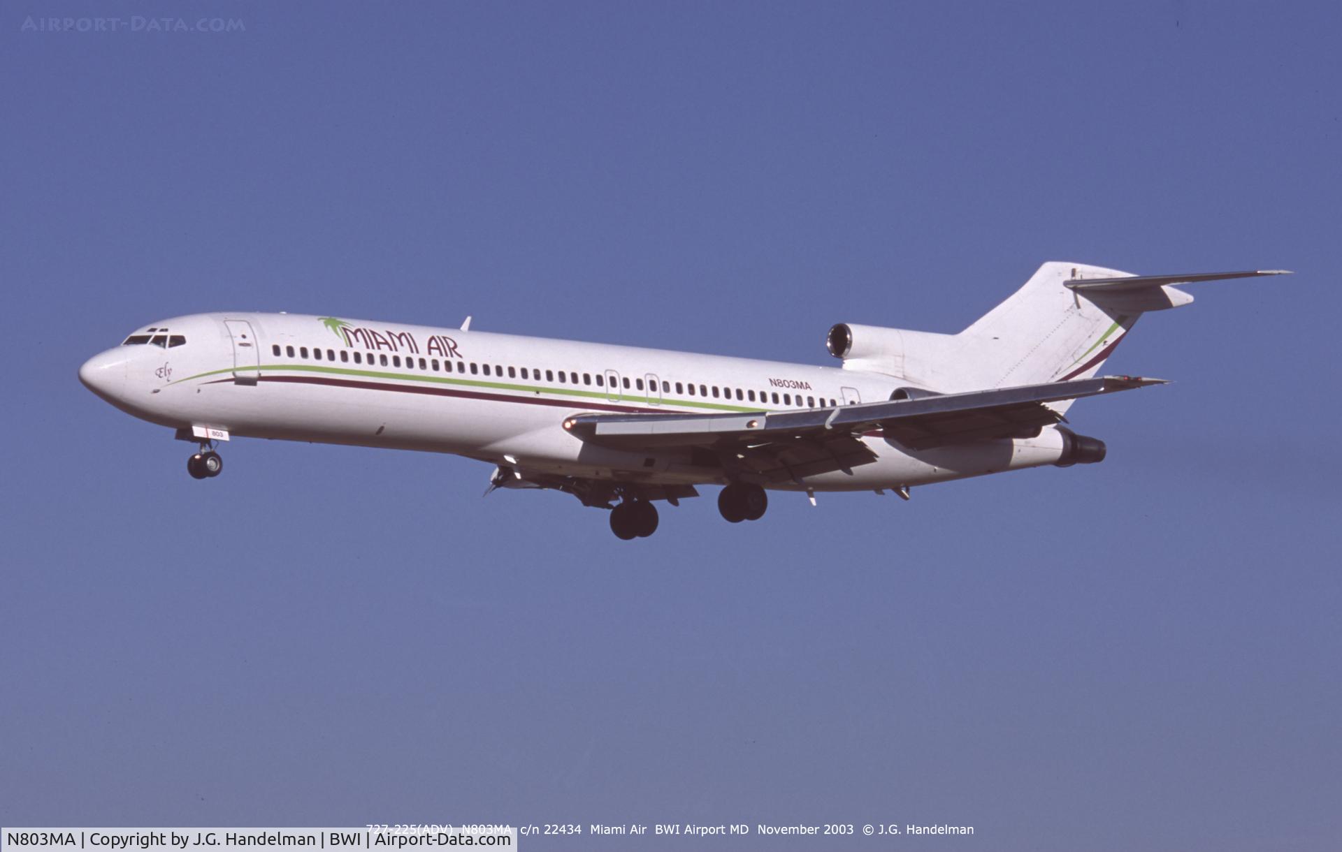 N803MA, 1980 Boeing 727-225 C/N 22434, 727-225(ADV) N803MA Miami Air on final.