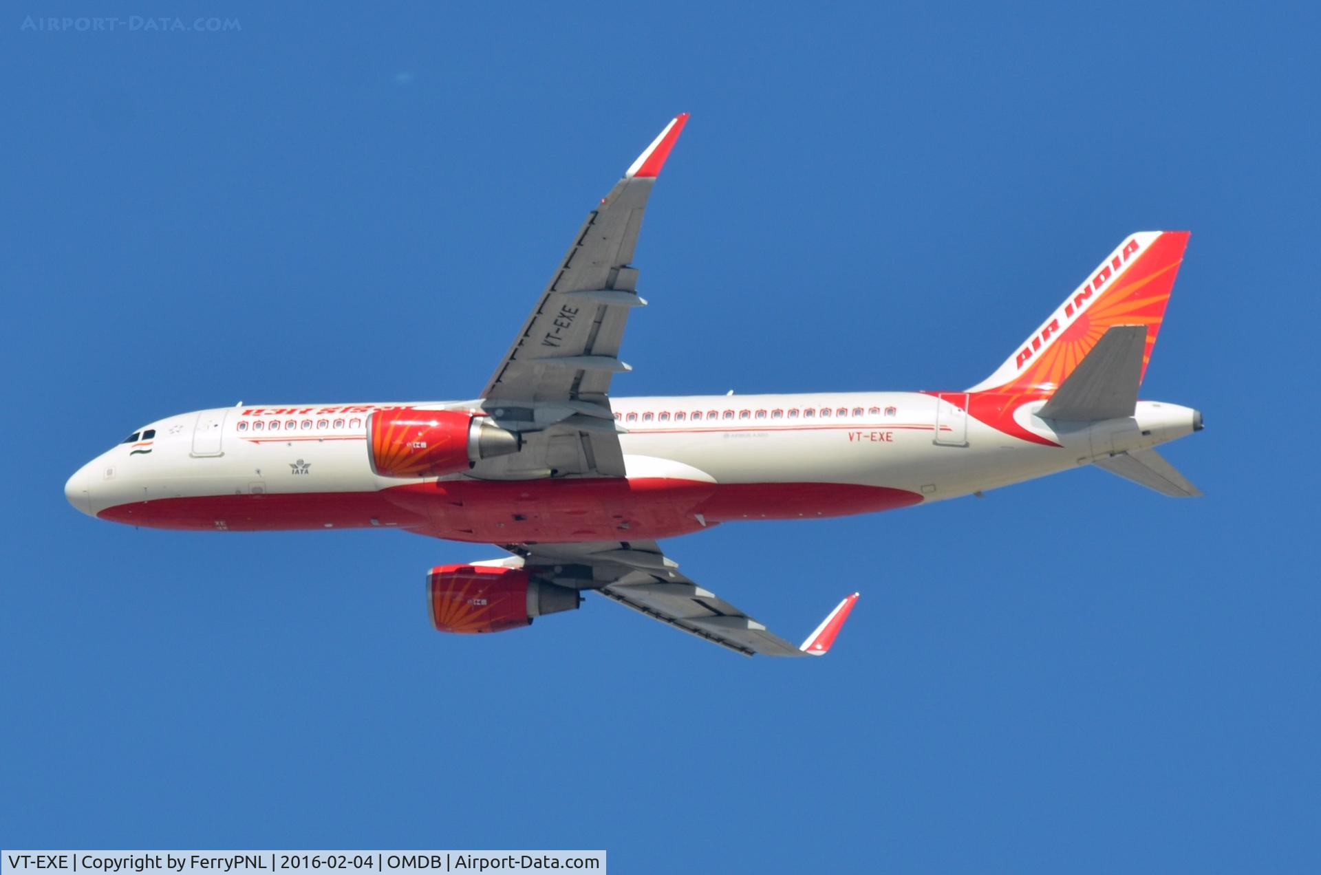 VT-EXE, 2015 Airbus A320-214 C/N 6803, Air India A320 departing