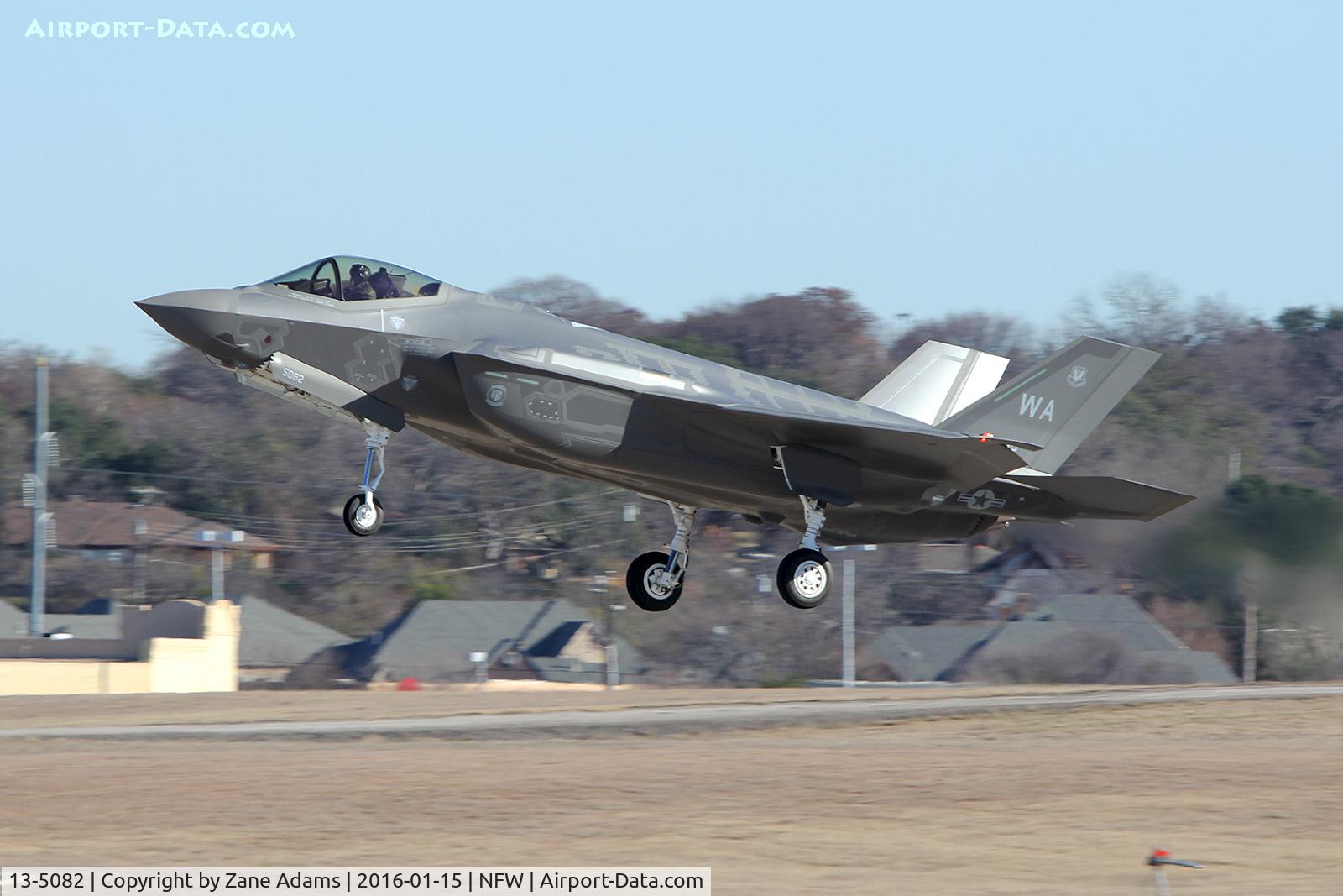 13-5082, 2015 Lockheed Martin F-35A Lightning II C/N AF-88, F-35A landing at NAS Fort Worth