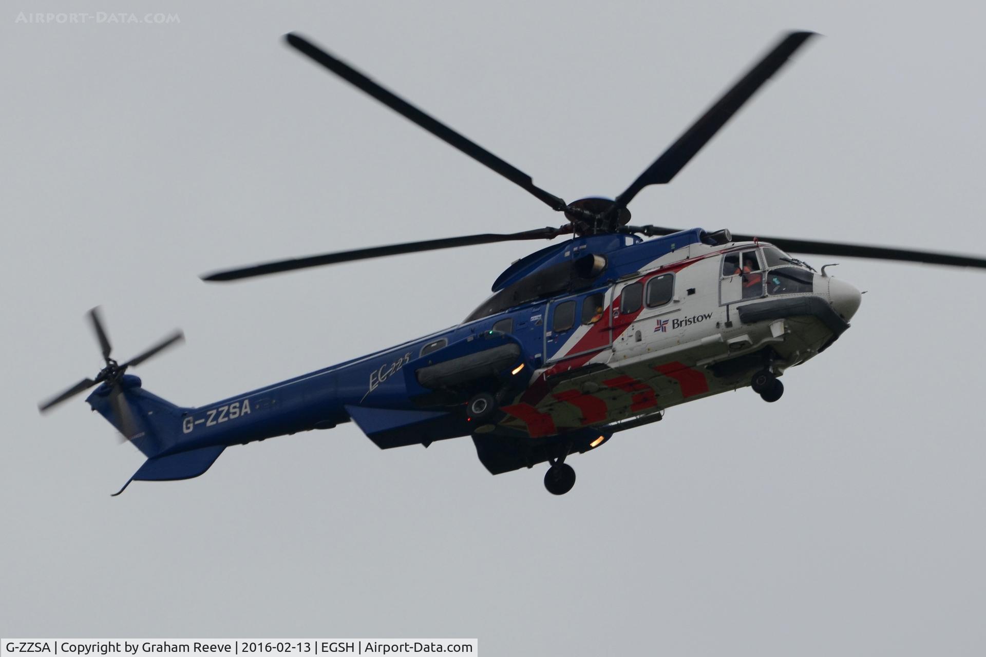 G-ZZSA, 2004 Eurocopter EC-225LP Super Puma Mk2+ C/N 2603, Landing at Norwich.