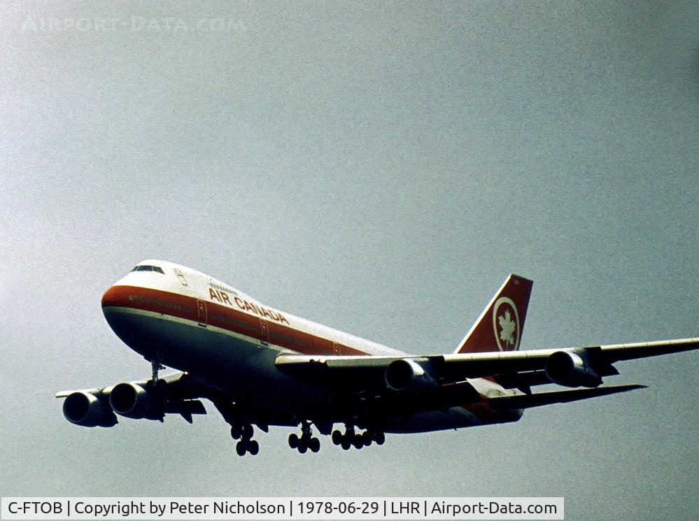 C-FTOB, 1971 Boeing 747-133 C/N 20014, Air Canada Boeing 747-133 on final approach to Heathrow in the Summer of 1978.