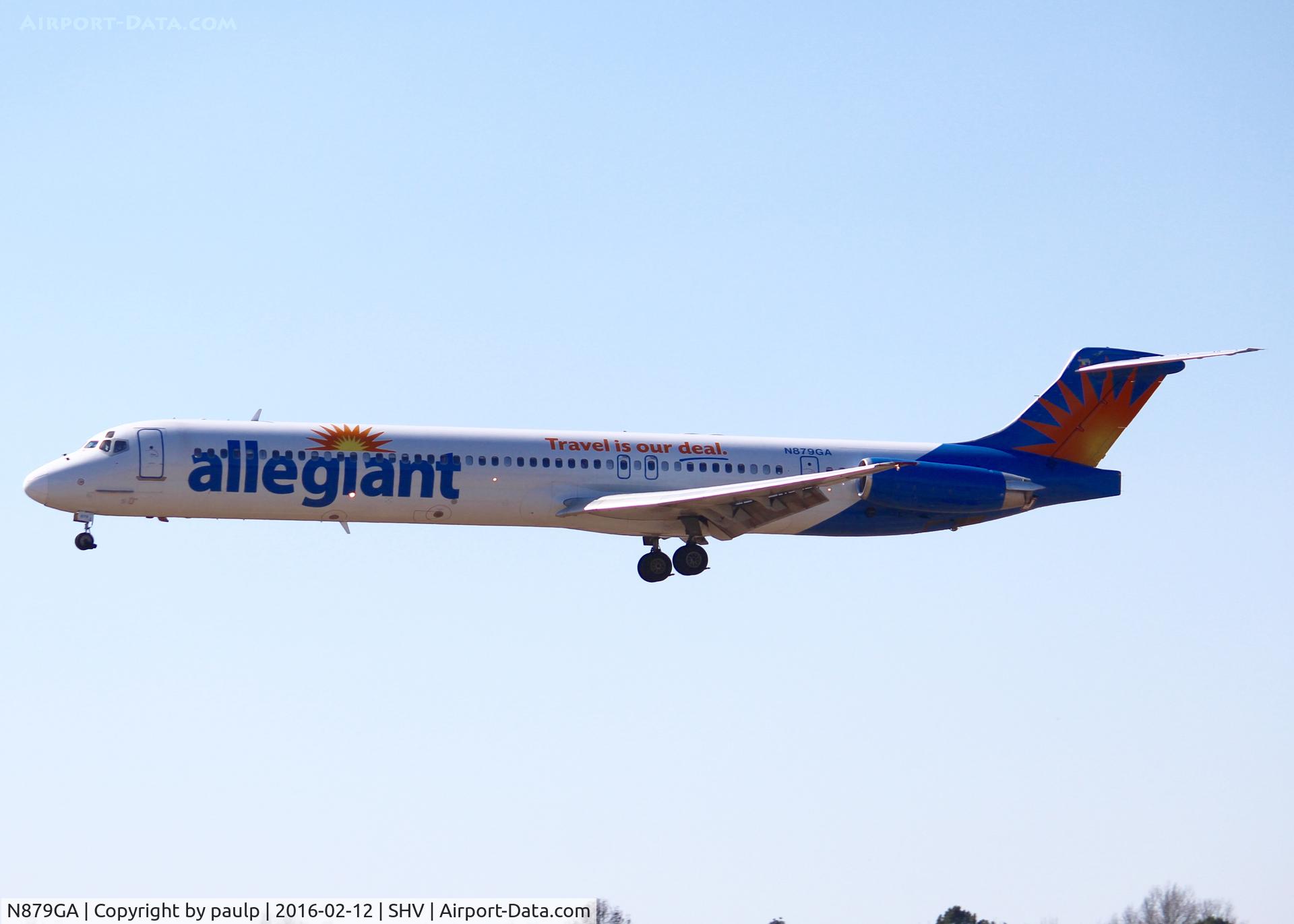 N879GA, 1996 McDonnell Douglas MD-83 (DC-9-83) C/N 53486, At Shreveport Regional.