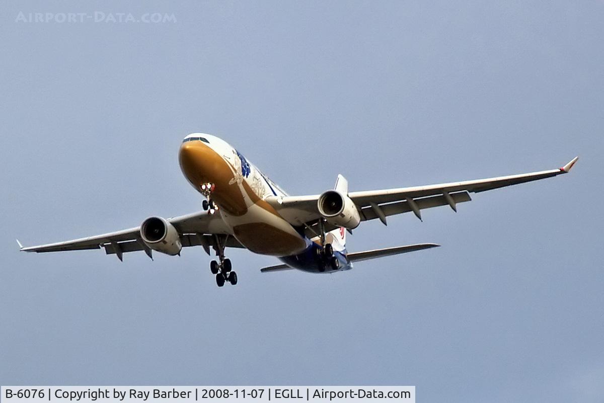 B-6076, 2006 Airbus A330-243 C/N 797, Airbus A330-243 [797] (Air China) Home~G 07/11/2008. On approach 27R.