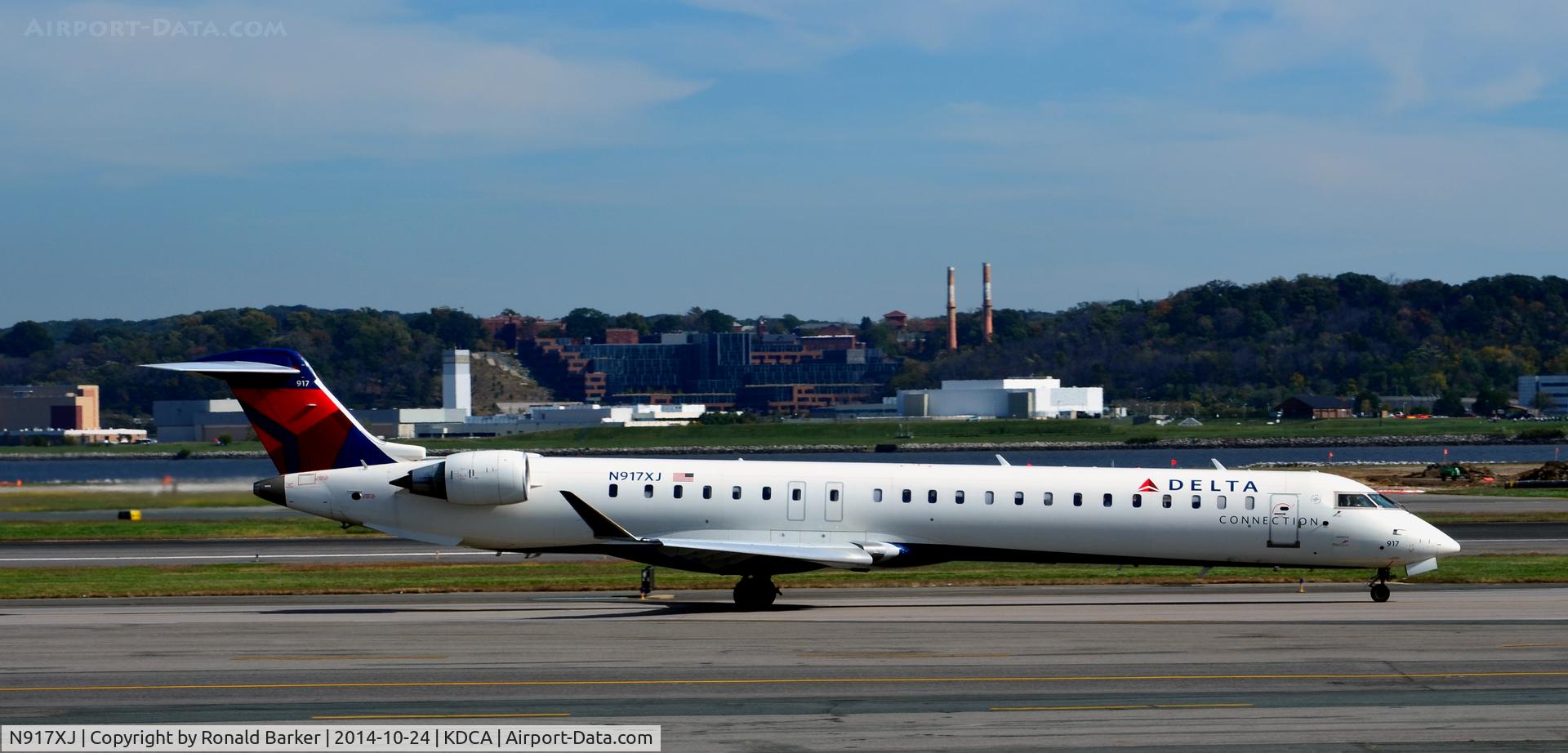 N917XJ, 2007 Bombardier CRJ-900ER (CL-600-2D24) C/N 15155, Taxi National