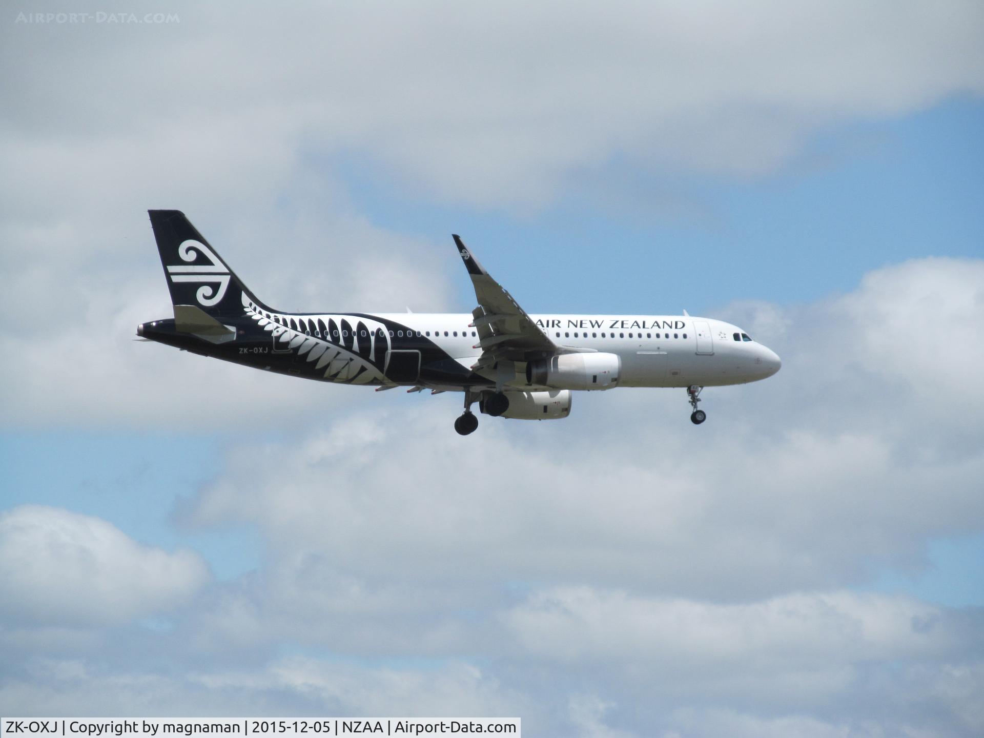 ZK-OXJ, 2015 Airbus A320-232 C/N 6694, landing from east