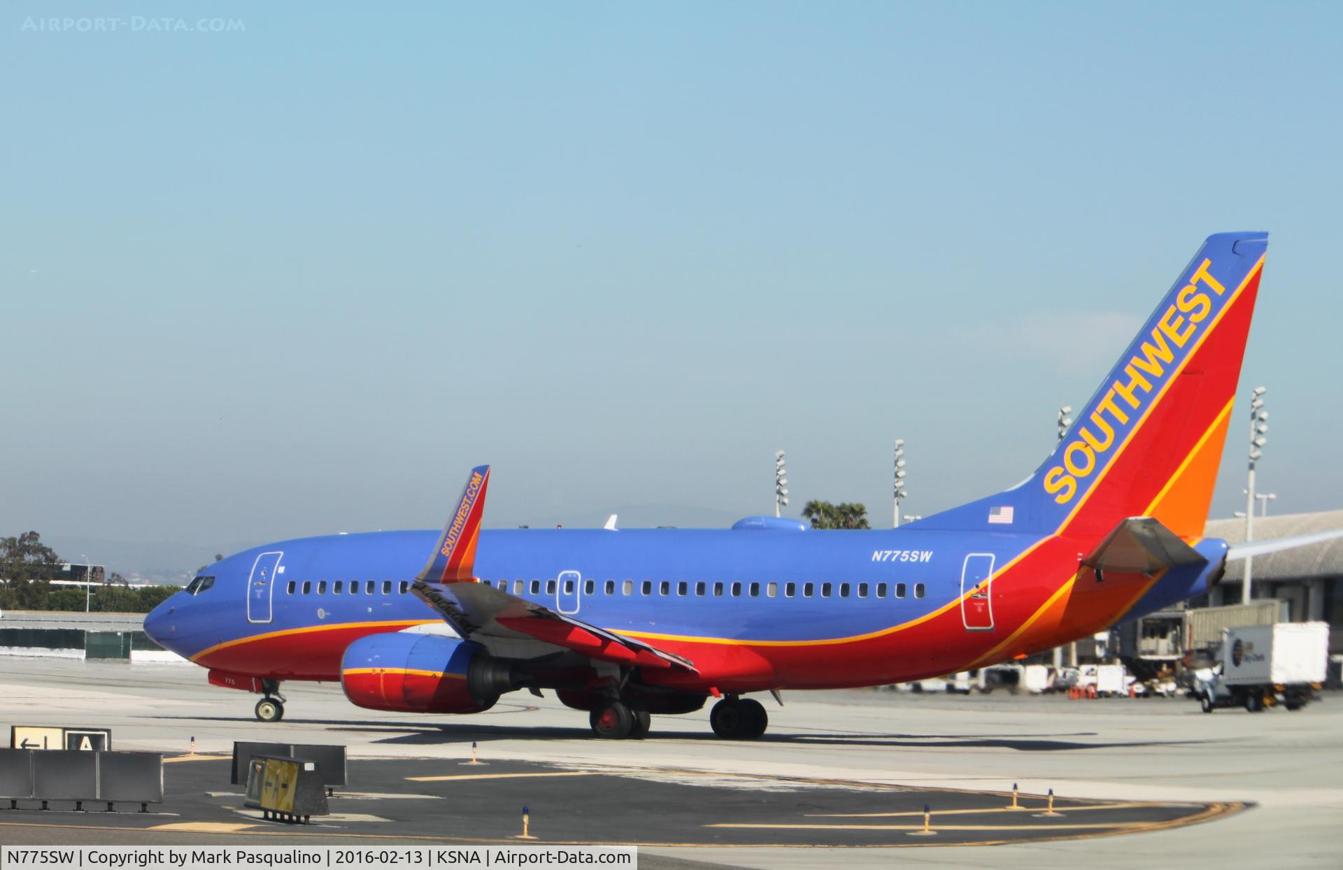 N775SW, 2000 Boeing 737-7H4 C/N 30590, Boeing 737-700