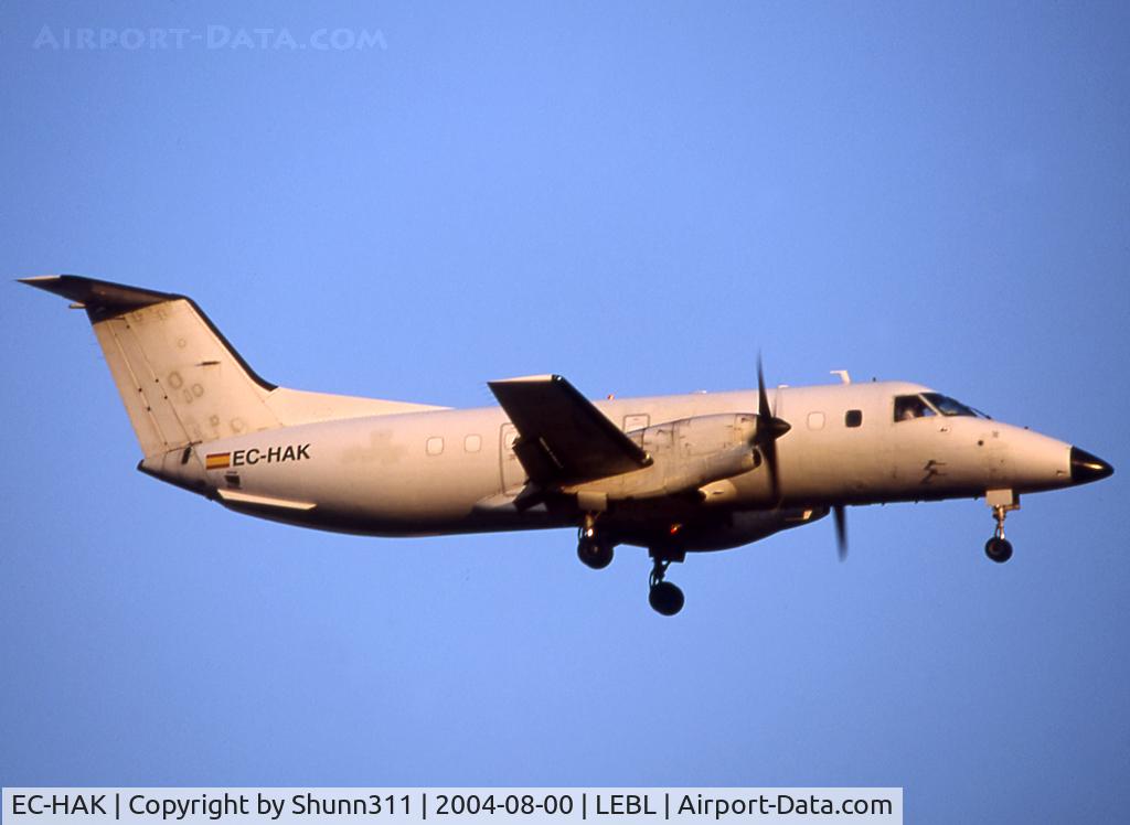 EC-HAK, 1985 Embraer EMB-120RT Brasilia C/N 120008, Landing rwy 25 in all white c/s... Operated by Swiftair