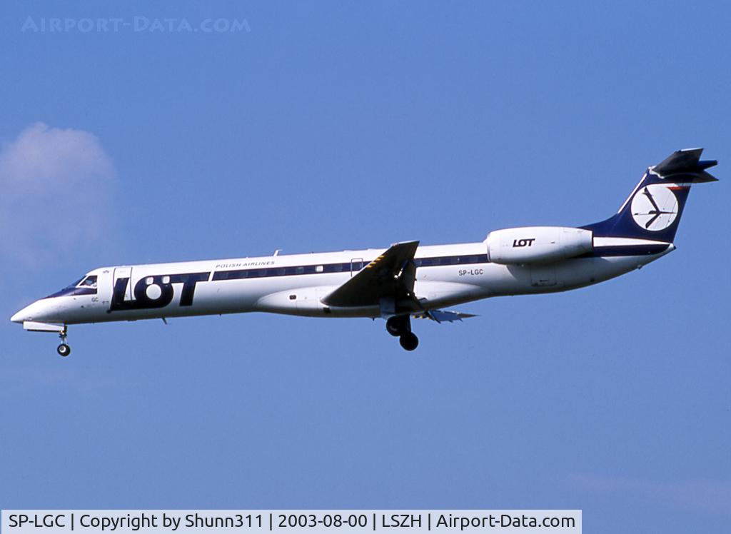 SP-LGC, 2000 Embraer EMB-145EP (ERJ-145EP) C/N 145227, Landing rwy 14