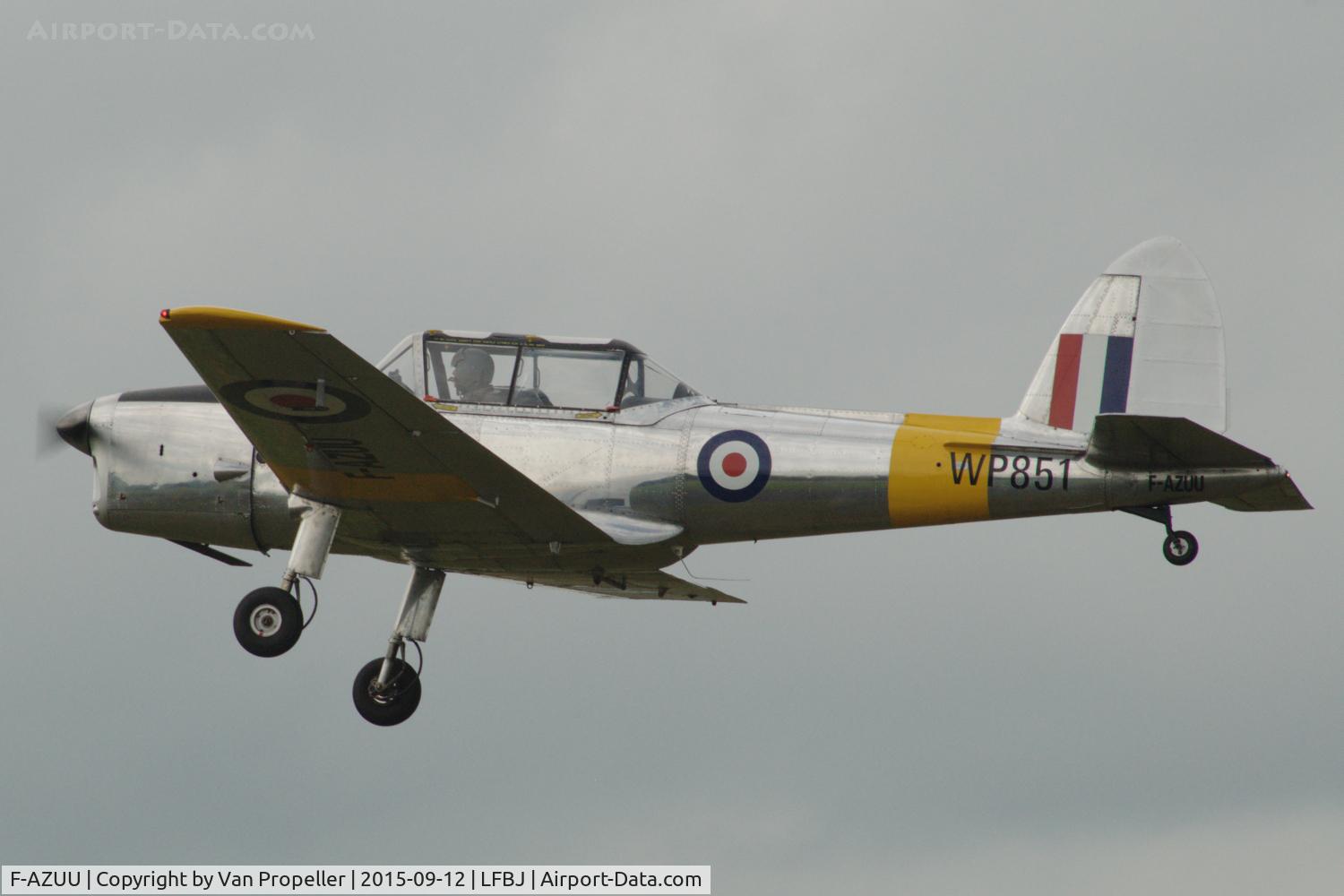 F-AZUU, 1952 De Havilland DHC-1 Chipmunk T.10 C/N C1/0736, DHC-1 Chipmunk in the air at Saint-Junien airfield, France