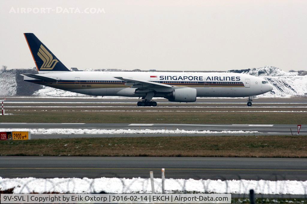 9V-SVL, 2002 Boeing 777-212/ER C/N 32336, 9V-SVL taxing for takeoff r 04R
