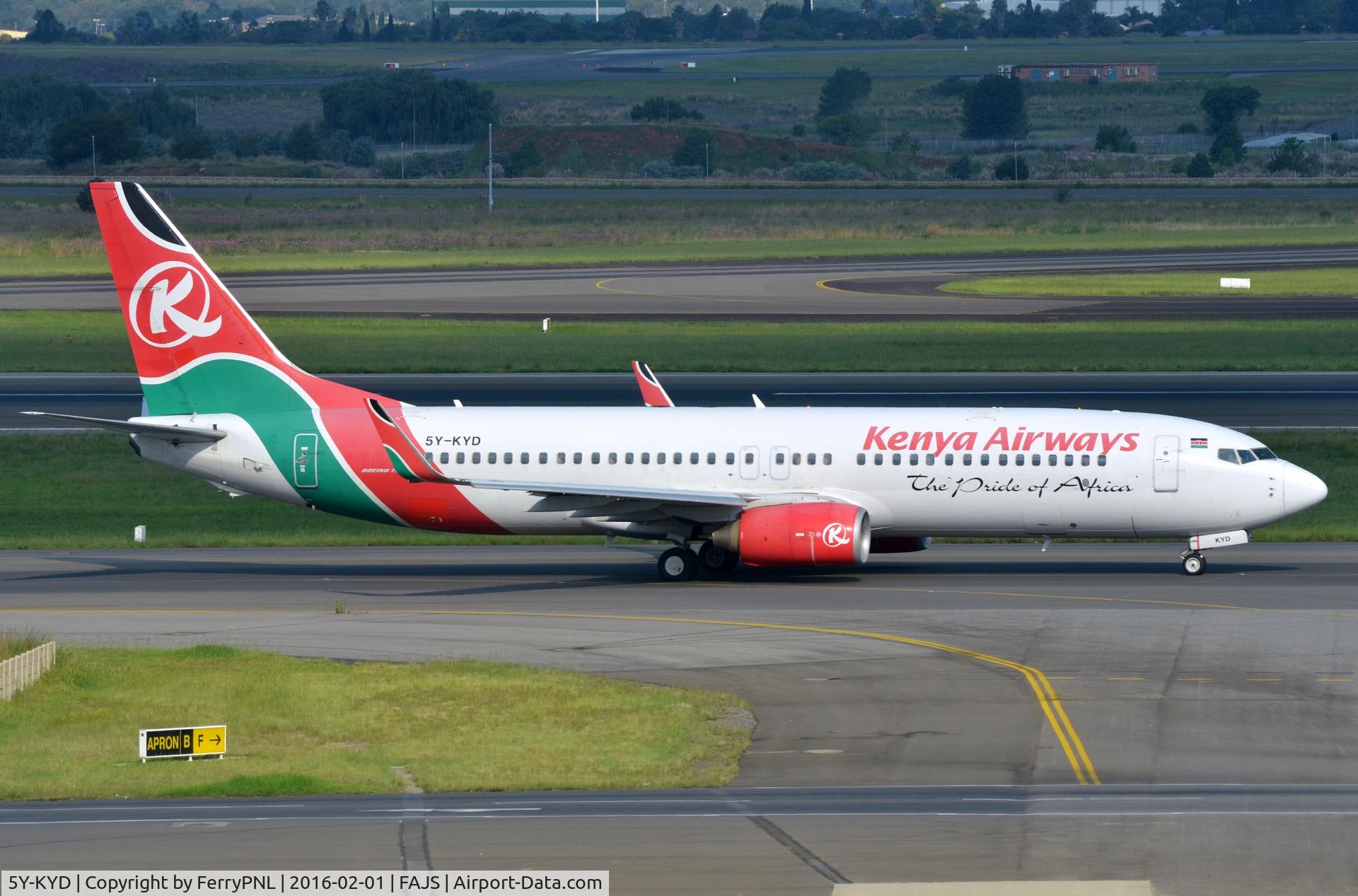 5Y-KYD, 2008 Boeing 737-86N C/N 35632, Kenya B738 departing for Nairobi.