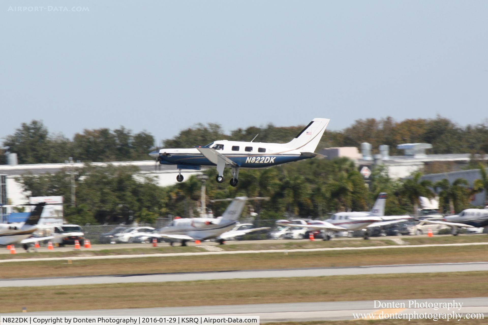 N822DK, 1998 Piper PA-46-350P Malibu Mirage C/N 4636160, Piper Malibu Mirage (N822DK) departs Sarasota-Bradenton International Airport
