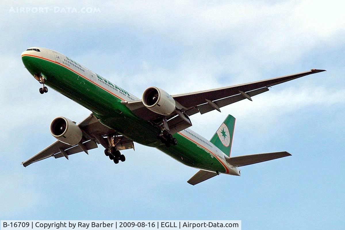 B-16709, 2007 Boeing 777-35E/ER C/N 33753, Boeing 777-35EER [33753] (EVA Airways) Home~G 16/08/2009. On approach 27R.