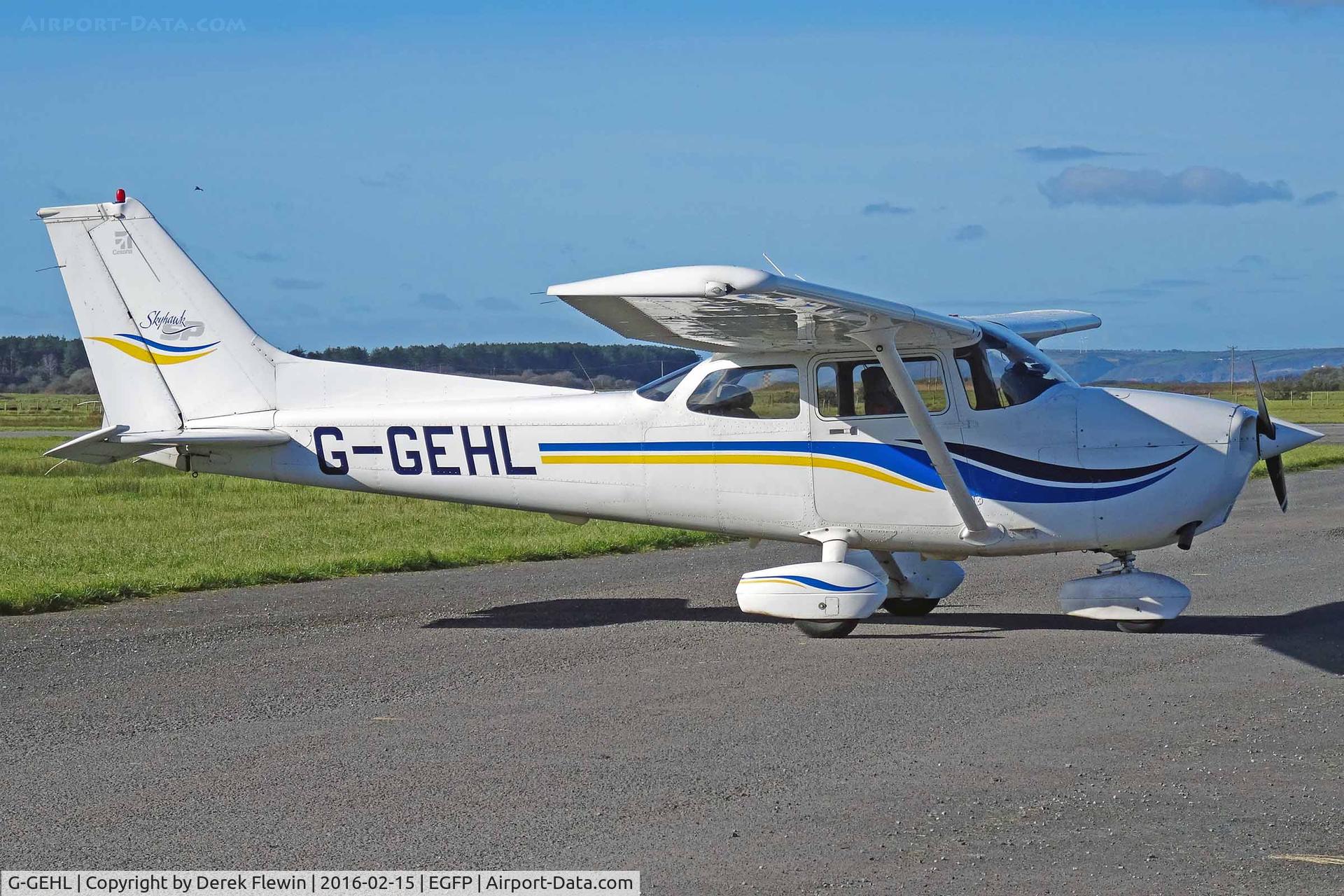 G-GEHL, 1999 Cessna 172S C/N 172S8324, Skyhawk, White Waltham based, previously N163RA, seen parked up.