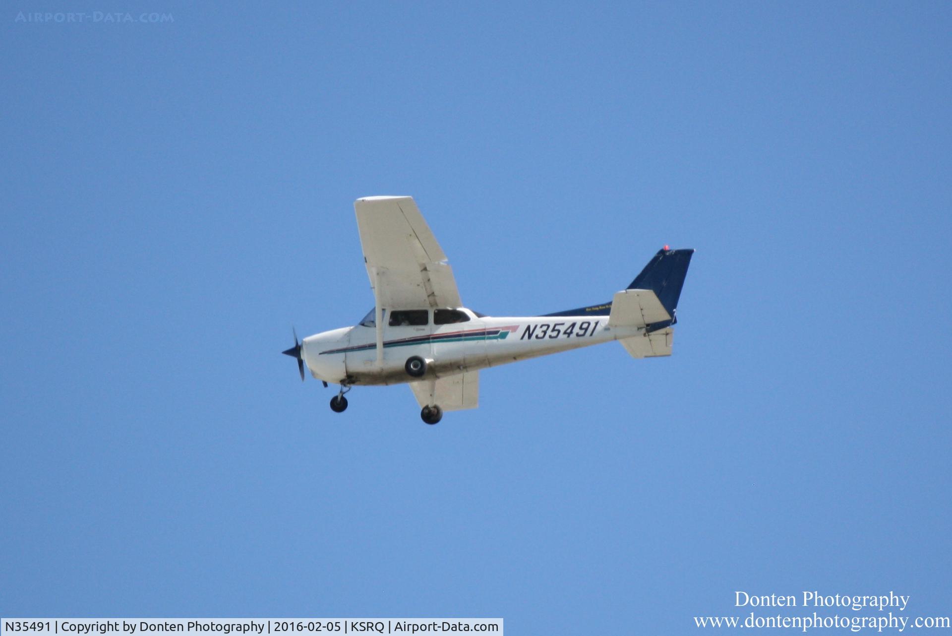 N35491, Cessna 172R C/N 17281069, Cessna Skyhawk (N35491) arrives at Sarasota-Bradenton International Airport