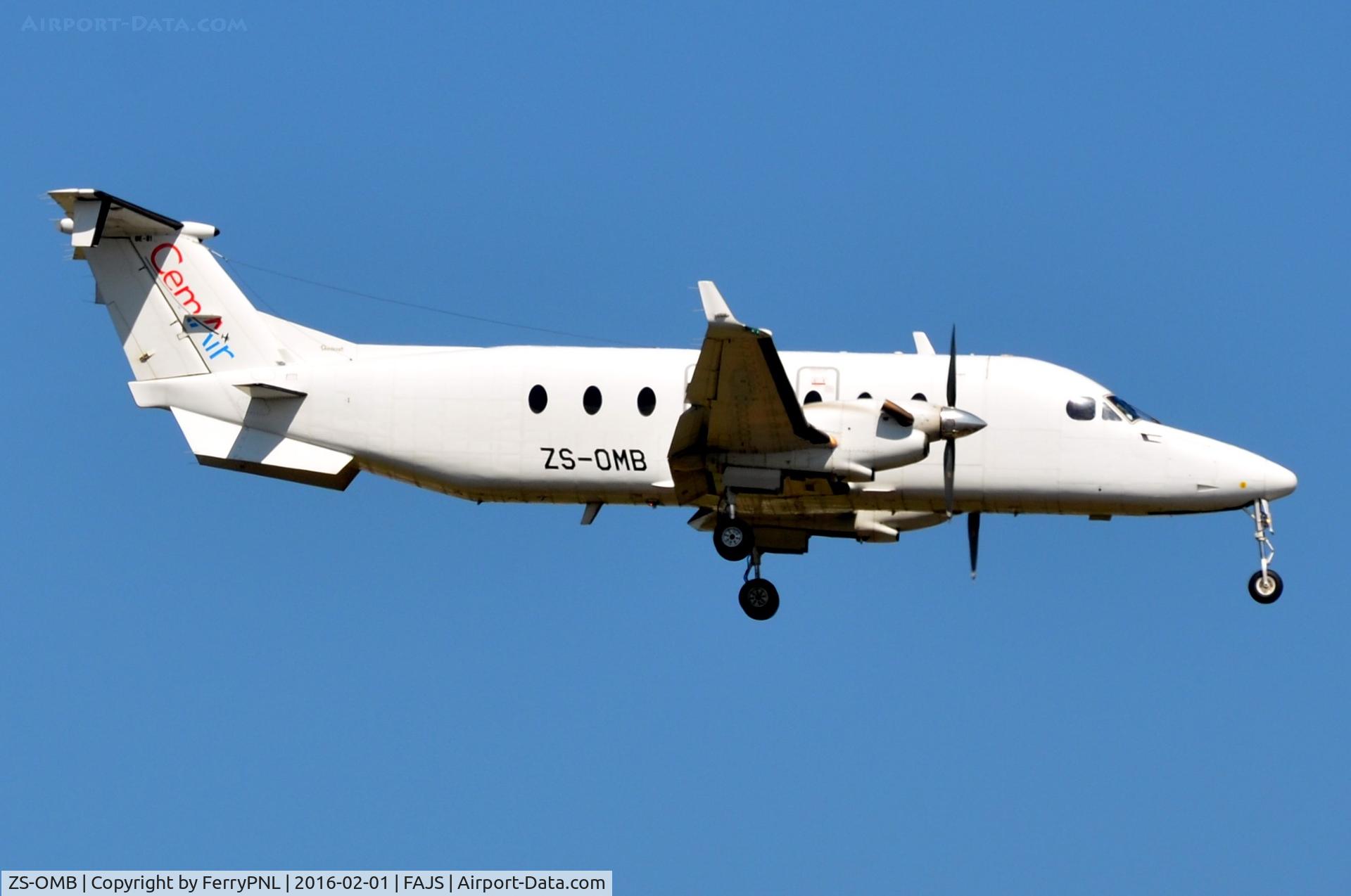 ZS-OMB, 1994 Beech 1900D C/N UE-81, Cem Air Beech 1900D landing.