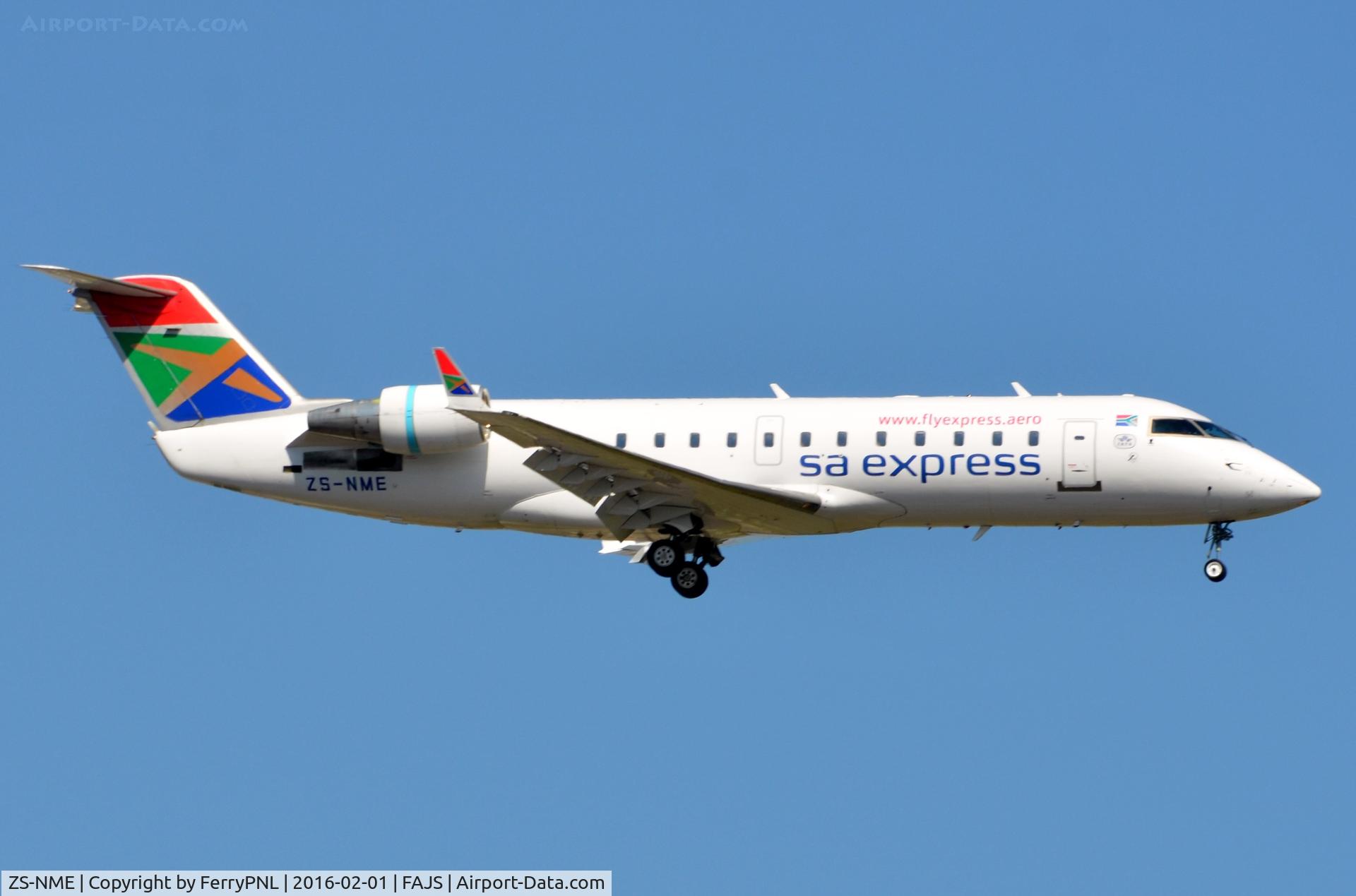 ZS-NME, 1998 Canadair CRJ-200ER (CL-600-2B19) C/N 7240, SA Express CL200