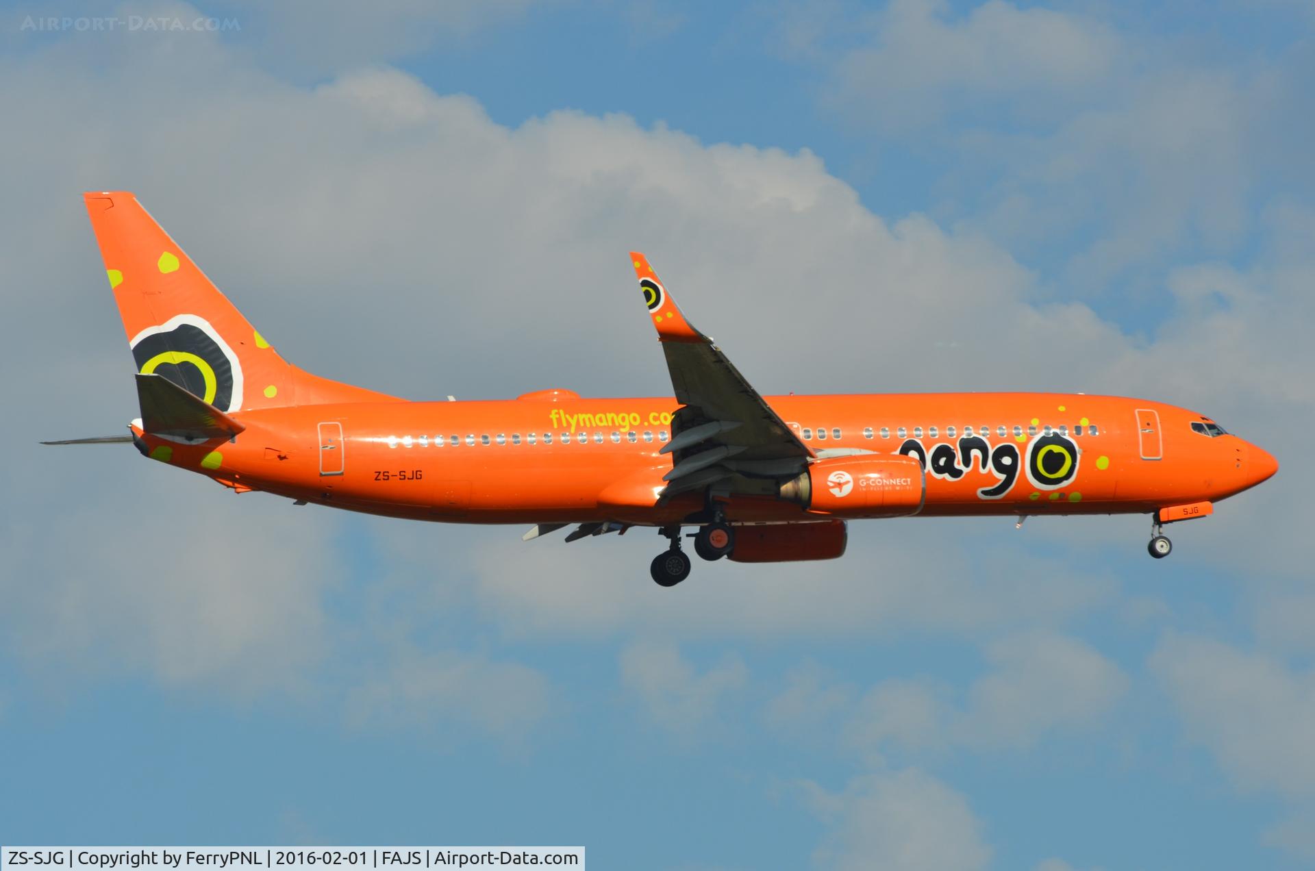 ZS-SJG, Boeing 737-8BG C/N 32353, Mango B738 arriving in JNB.