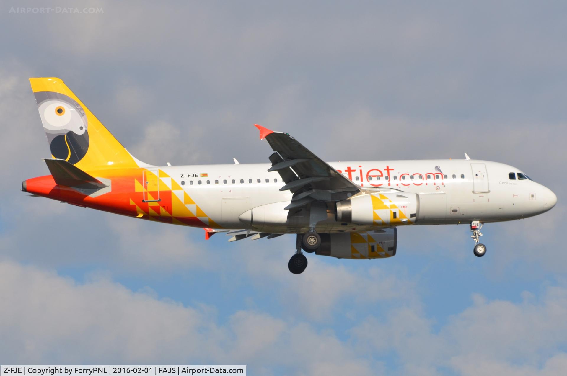 Z-FJE, 2004 Airbus A319-131 C/N 2281, Cecil the Lion of Fastjet on short finals.