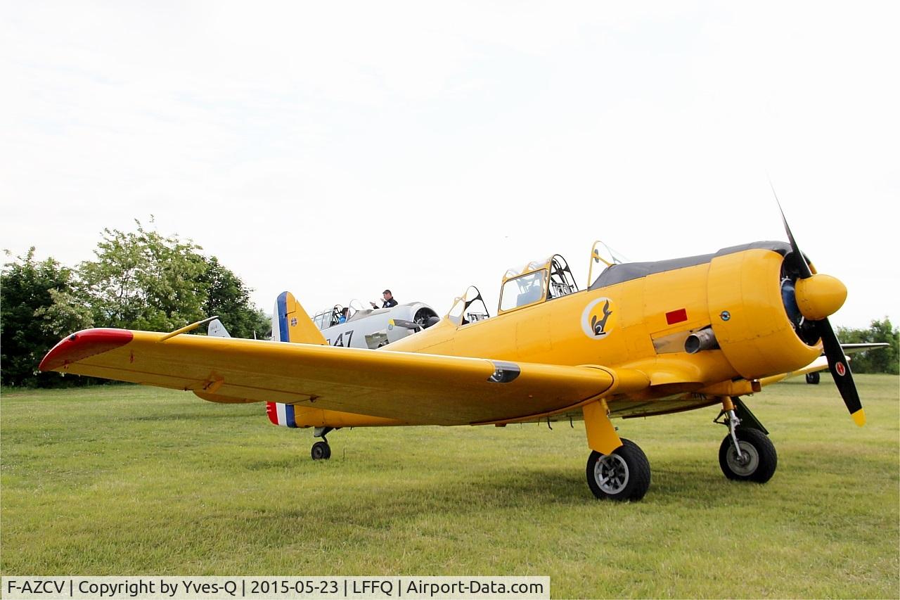 F-AZCV, 1951 North American T-6G Texan C/N 182-143, North American T-6G Texan, La Ferté-Alais airfield (LFFQ) Airshow 2015