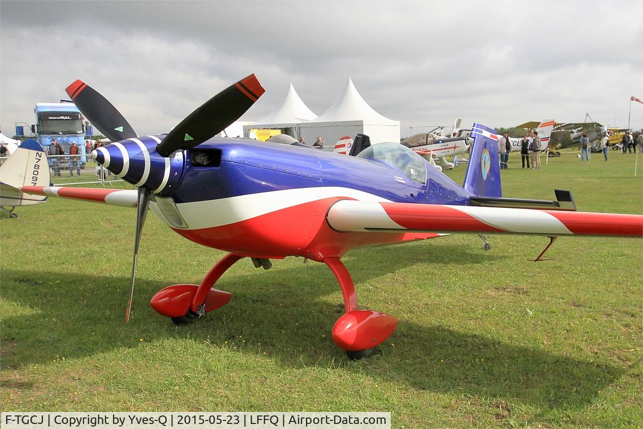 F-TGCJ, Extra EA-330SC C/N 05, Extra EA-330SC, Static display, La Ferté-Alais airfield (LFFQ) Airshow 2015