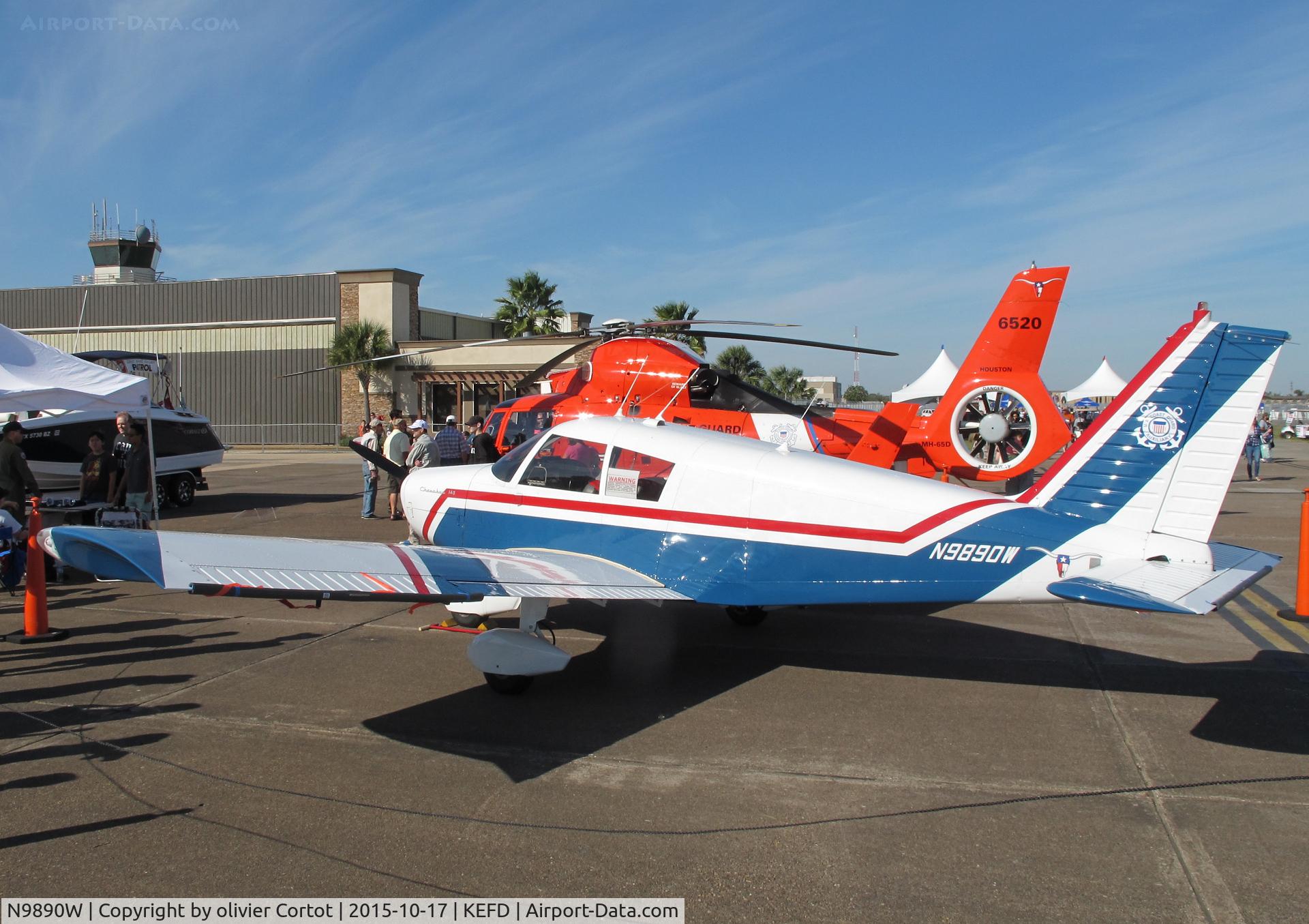 N9890W, 1967 Piper PA-28-140 Cherokee C/N 28-23410, Wings over Houston airshow
