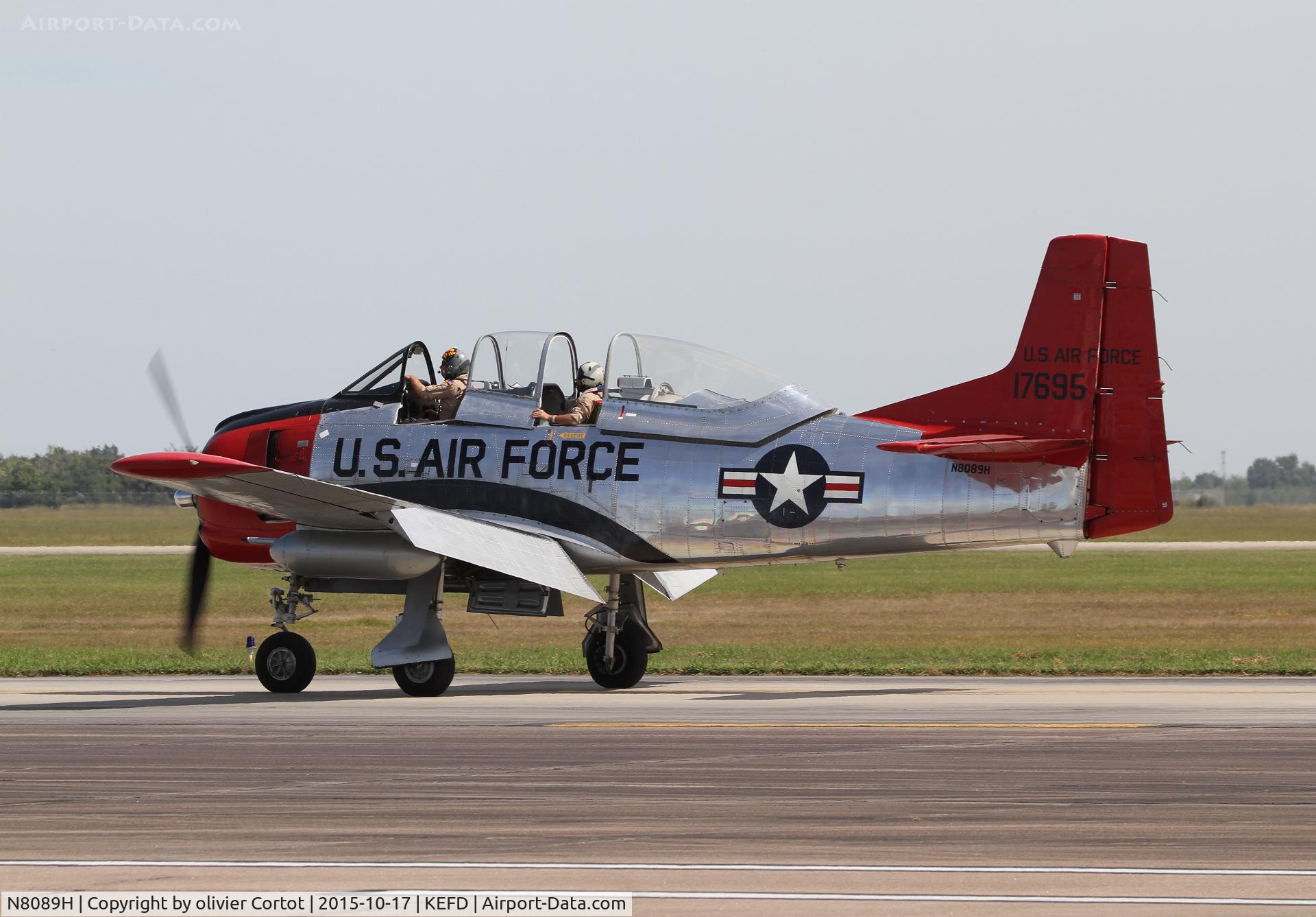 N8089H, 1951 North American T-28A Trojan C/N 174-548, returning to the warbirds parking, WoH 2015