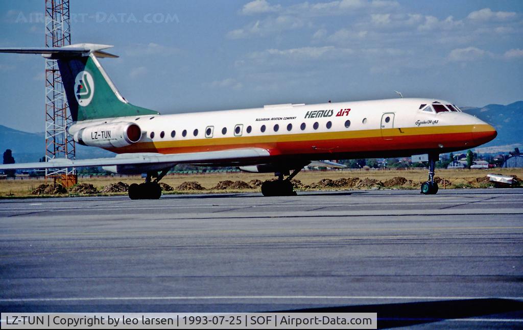LZ-TUN, 1974 Tupolev Tu-134A C/N 4352307, Sofia 25.7.93
