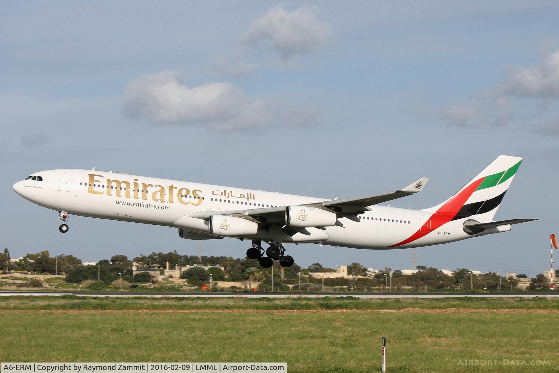 A6-ERM, 1998 Airbus A340-313X C/N 236, A340 A6-ERM Emirates Airlines