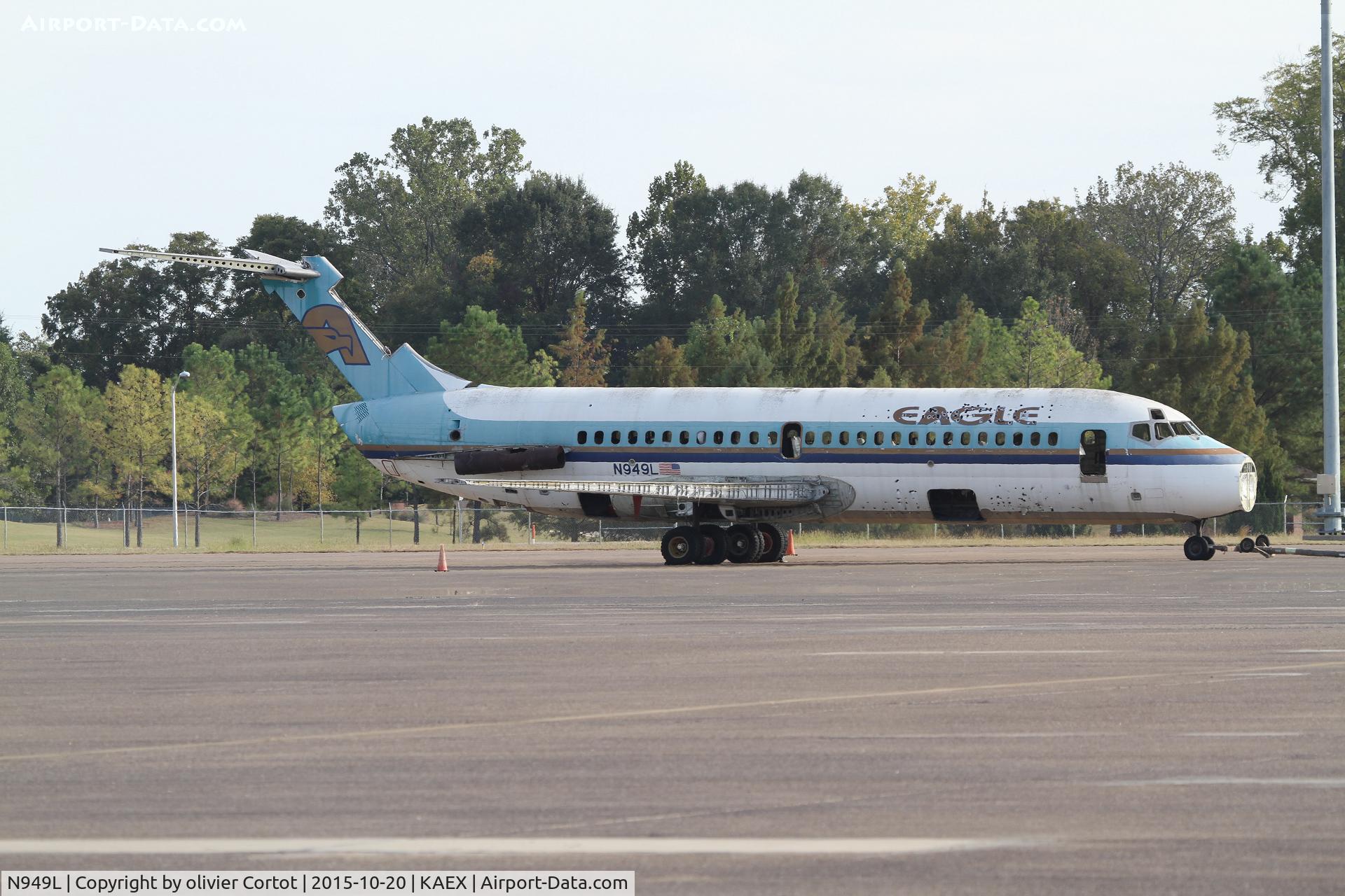 N949L, 1966 Douglas DC-9-14 C/N 45844, used by the firemen ?
